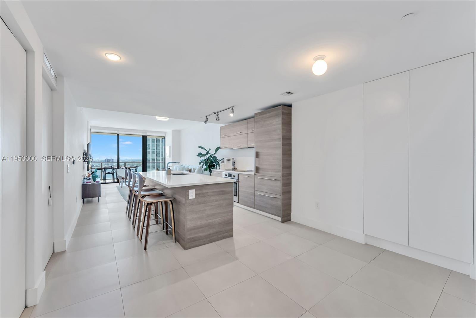 650 NE 32th St #2703 Miami, FL 33137