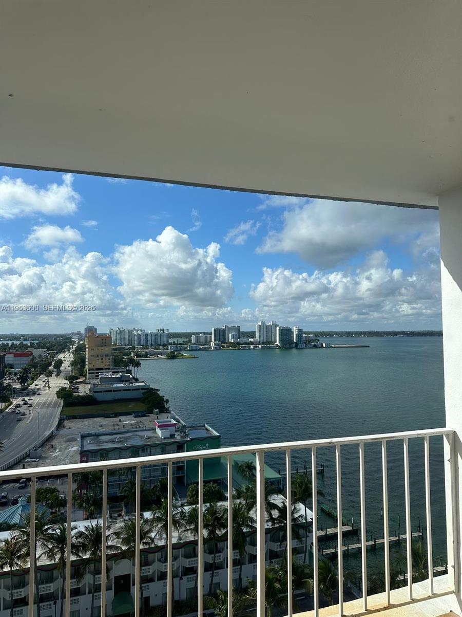 1865 79th St Csw #PHD North Bay Village, FL 33141