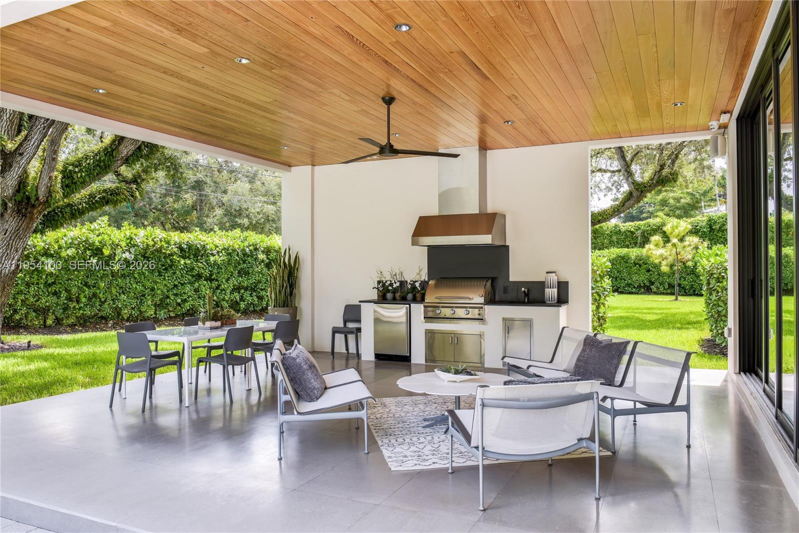 11050 SW 69th Ave Pinecrest, FL 33156