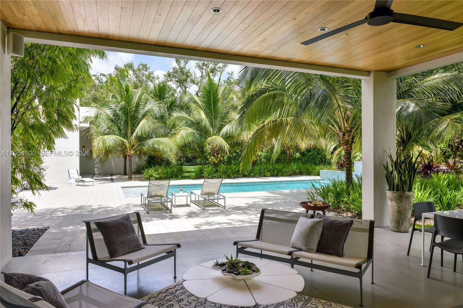 11050 SW 69th Ave Pinecrest, FL 33156