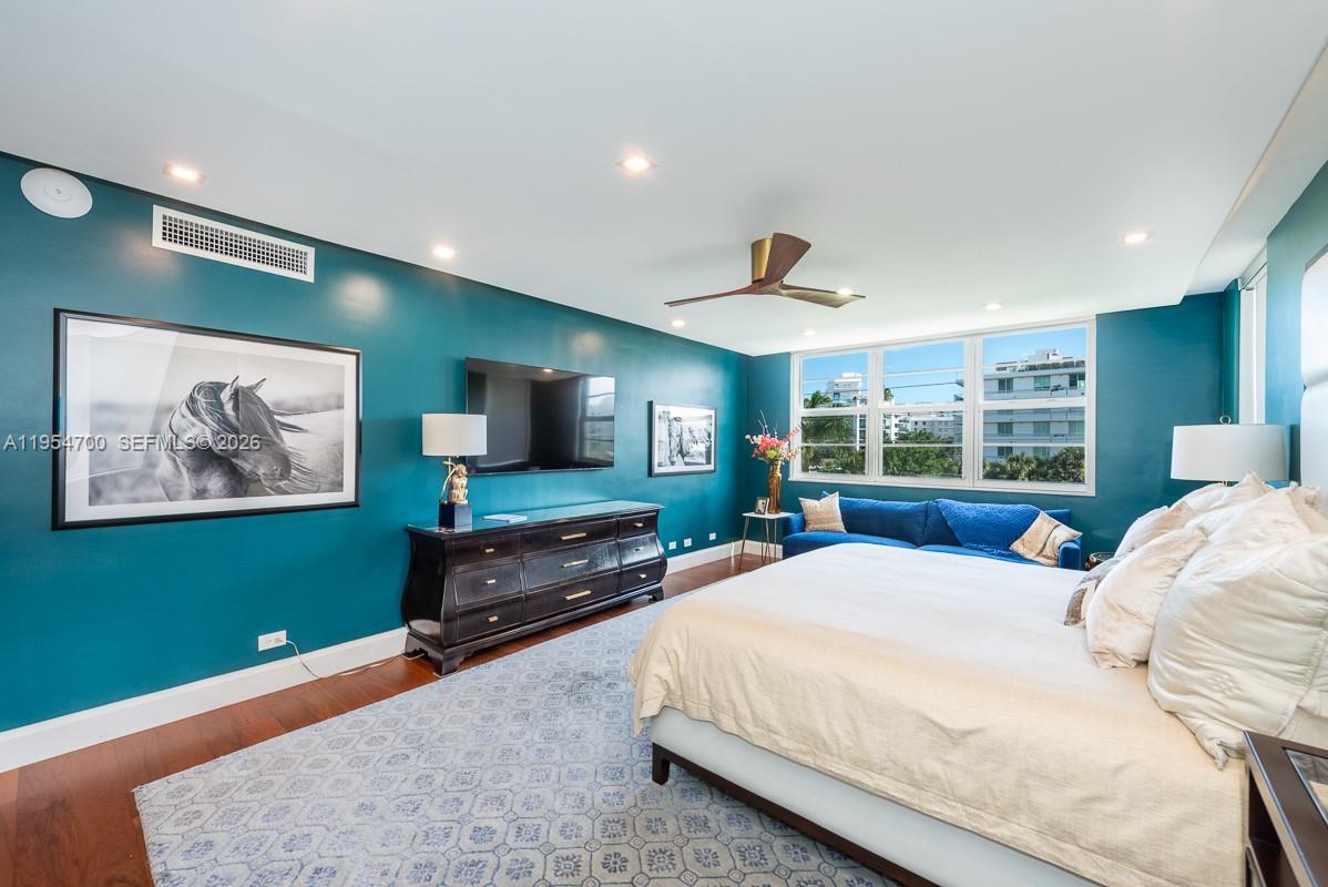 10180 W Bay Hbr Dr #4A Bay Harbor Islands, FL 33154