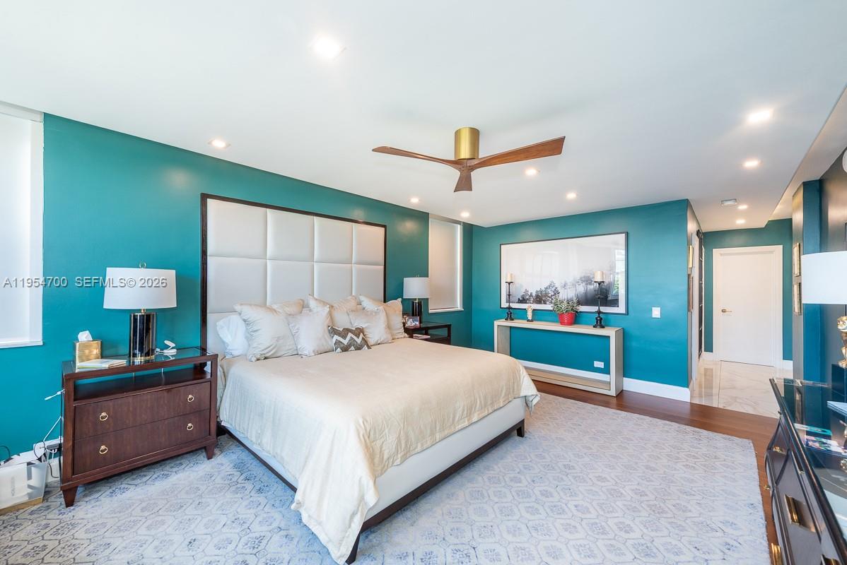 10180 W Bay Hbr Dr #4A Bay Harbor Islands, FL 33154