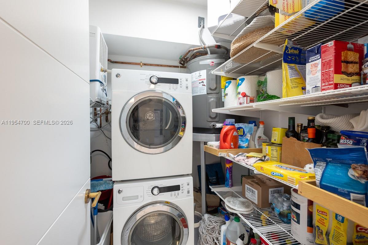 10180 W Bay Hbr Dr #4A Bay Harbor Islands, FL 33154