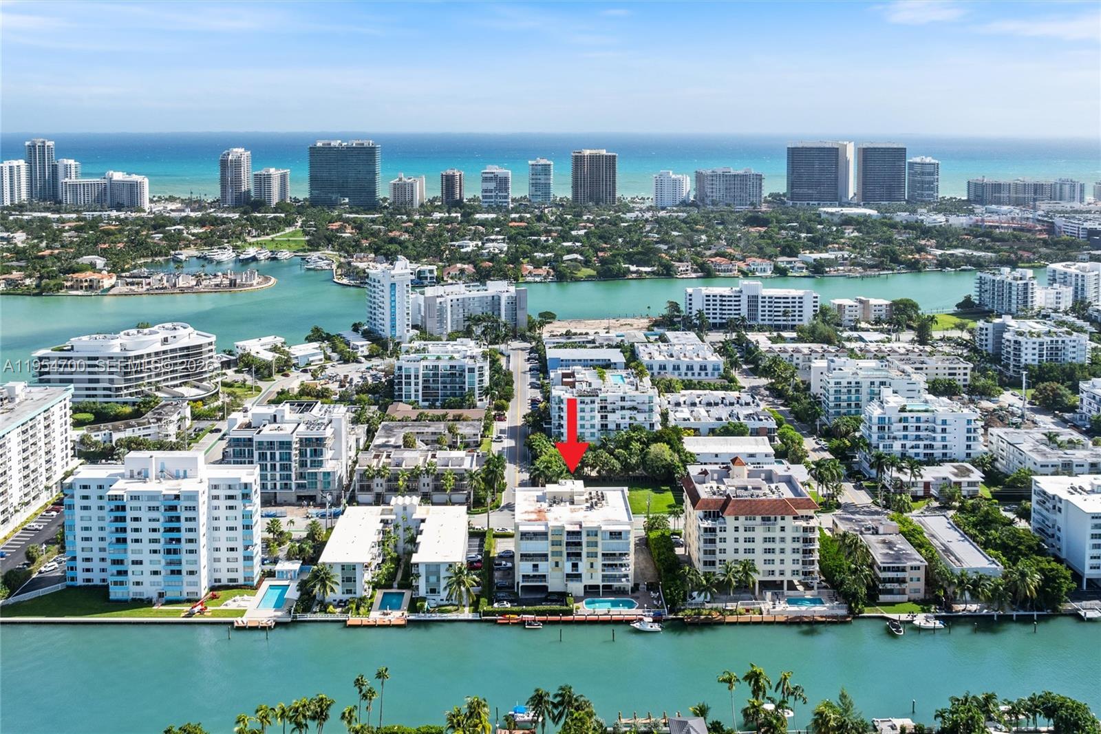 10180 W Bay Hbr Dr #4A Bay Harbor Islands, FL 33154