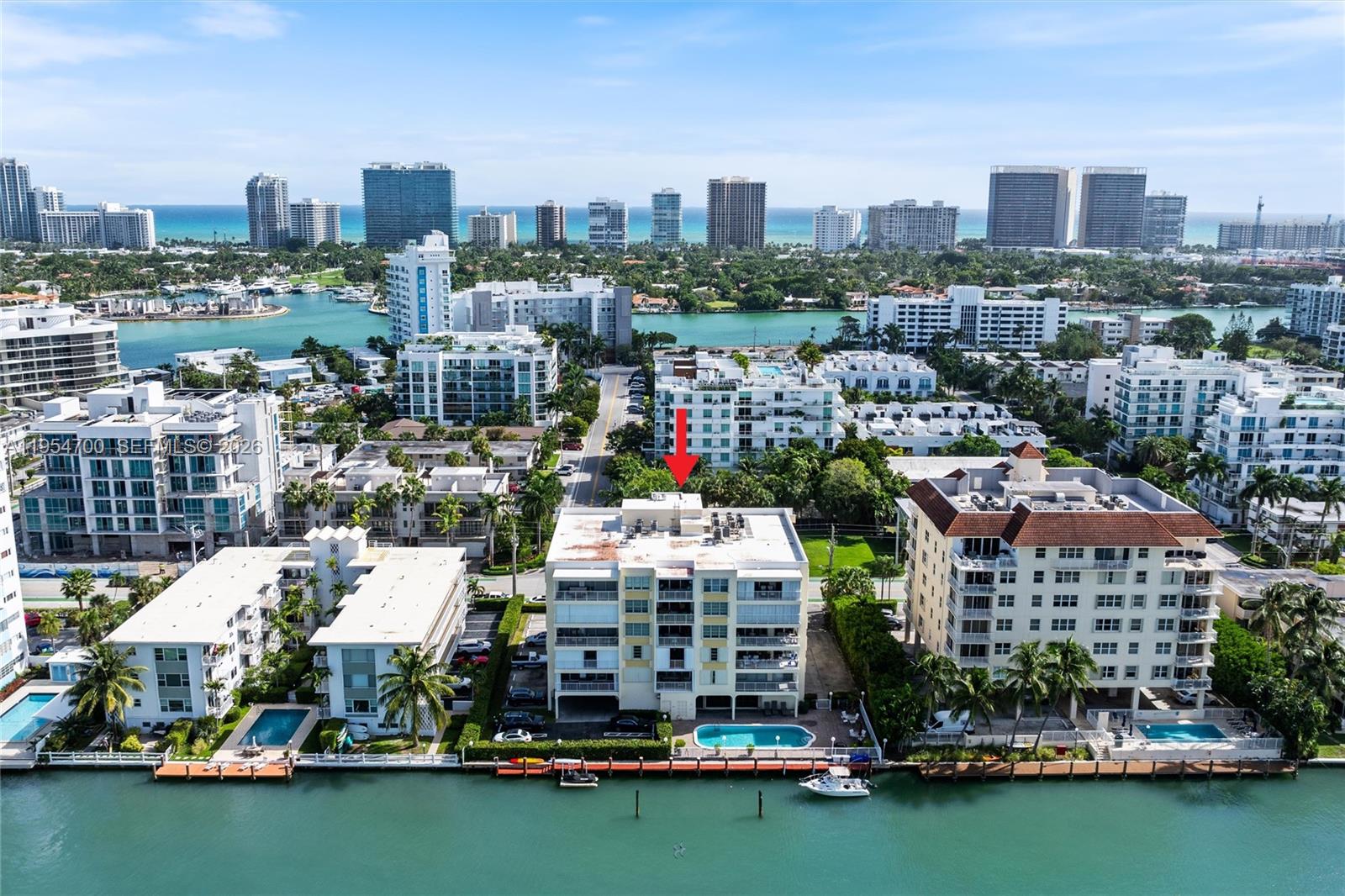 10180 W Bay Hbr Dr #4A Bay Harbor Islands, FL 33154