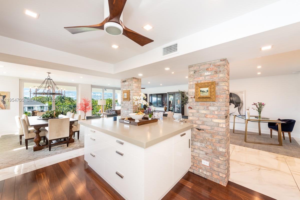 10180 W Bay Hbr Dr #4A Bay Harbor Islands, FL 33154