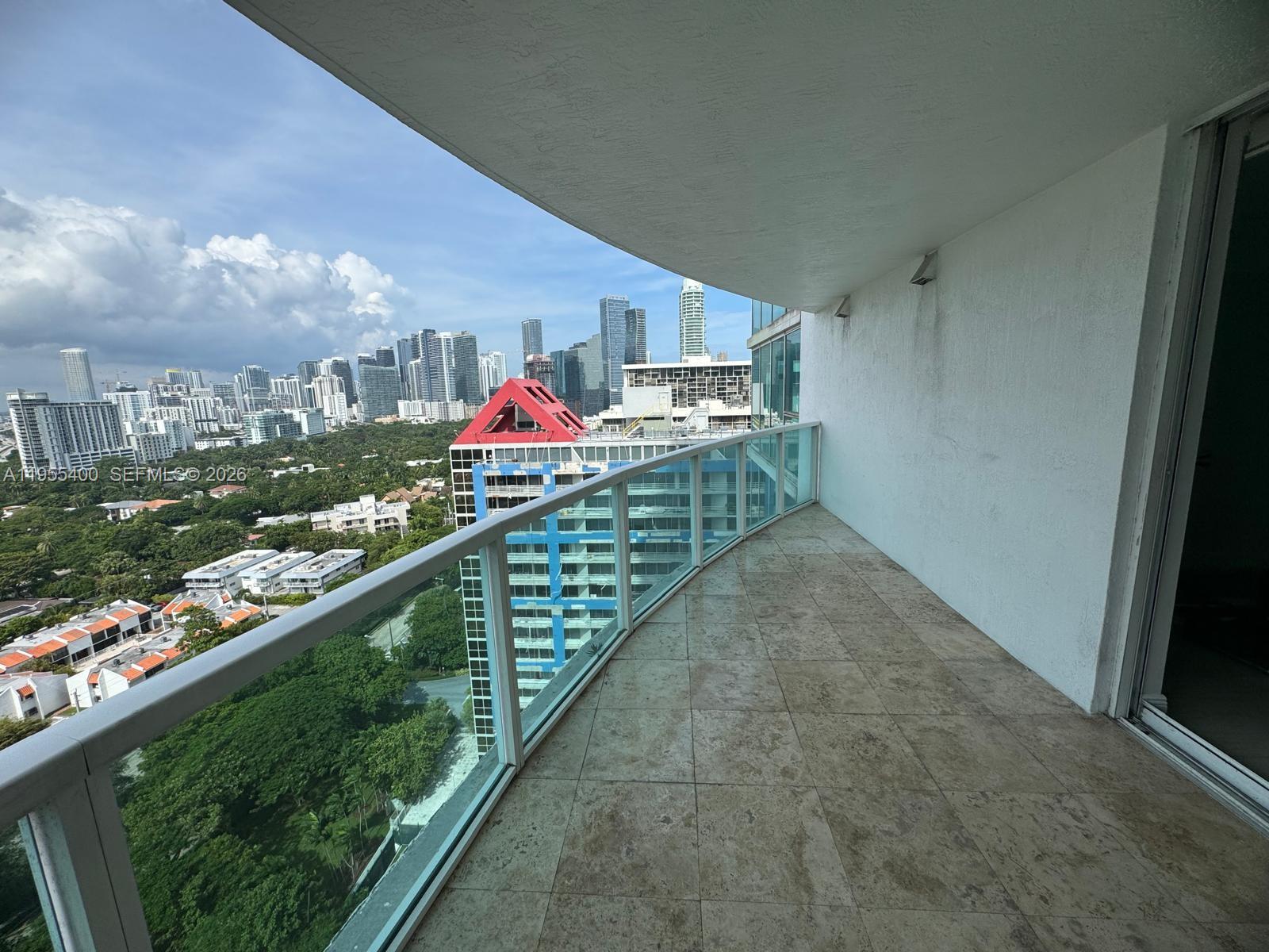image Skyline on Brickell10