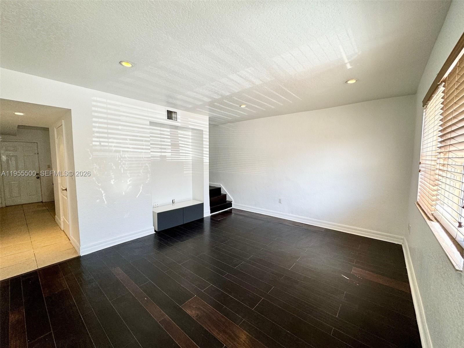 7801 Hispanola Ave #3 North Bay Village, FL 33141