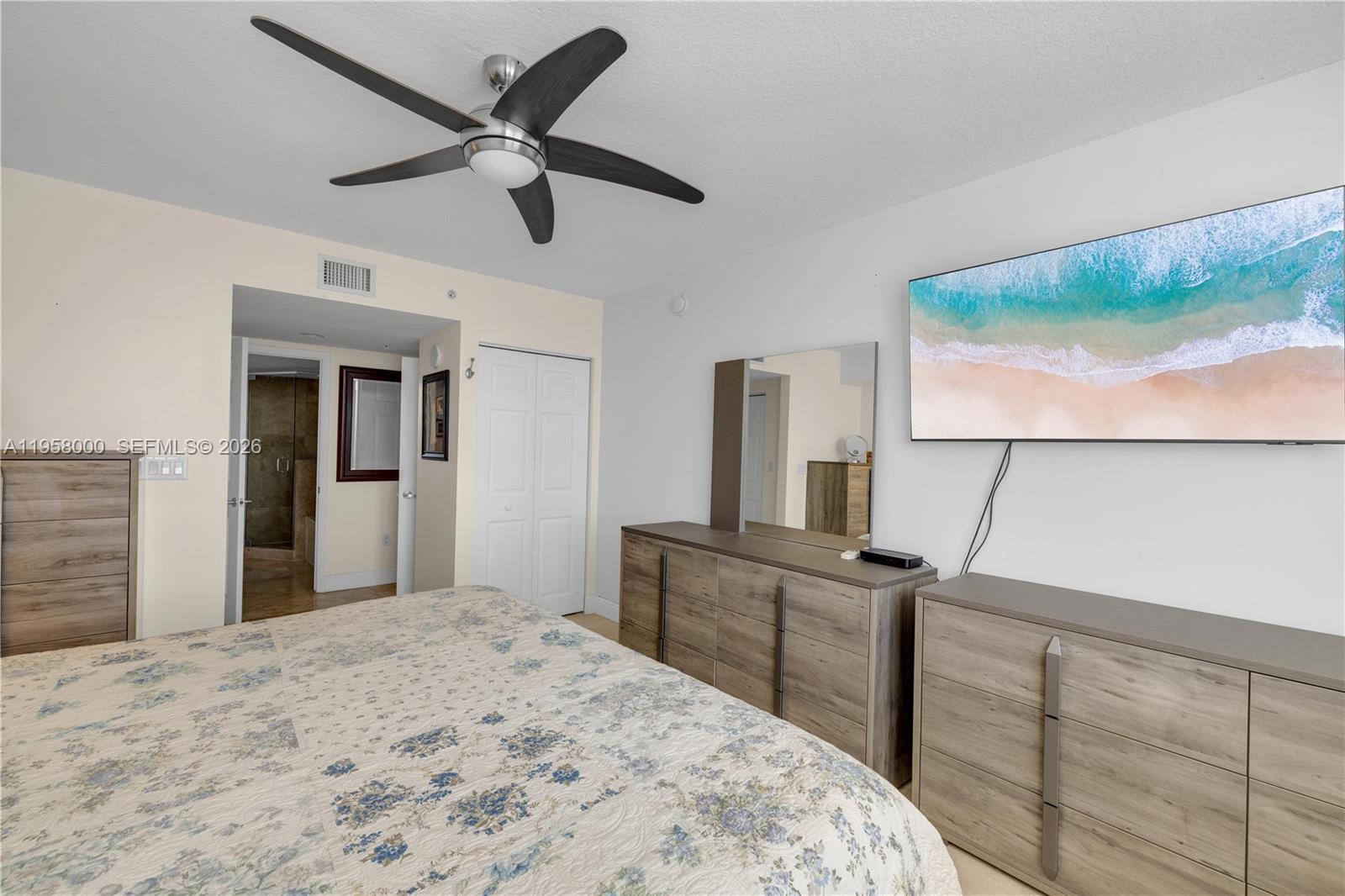 3232 SW 22nd Ter #501 Miami, FL 33145