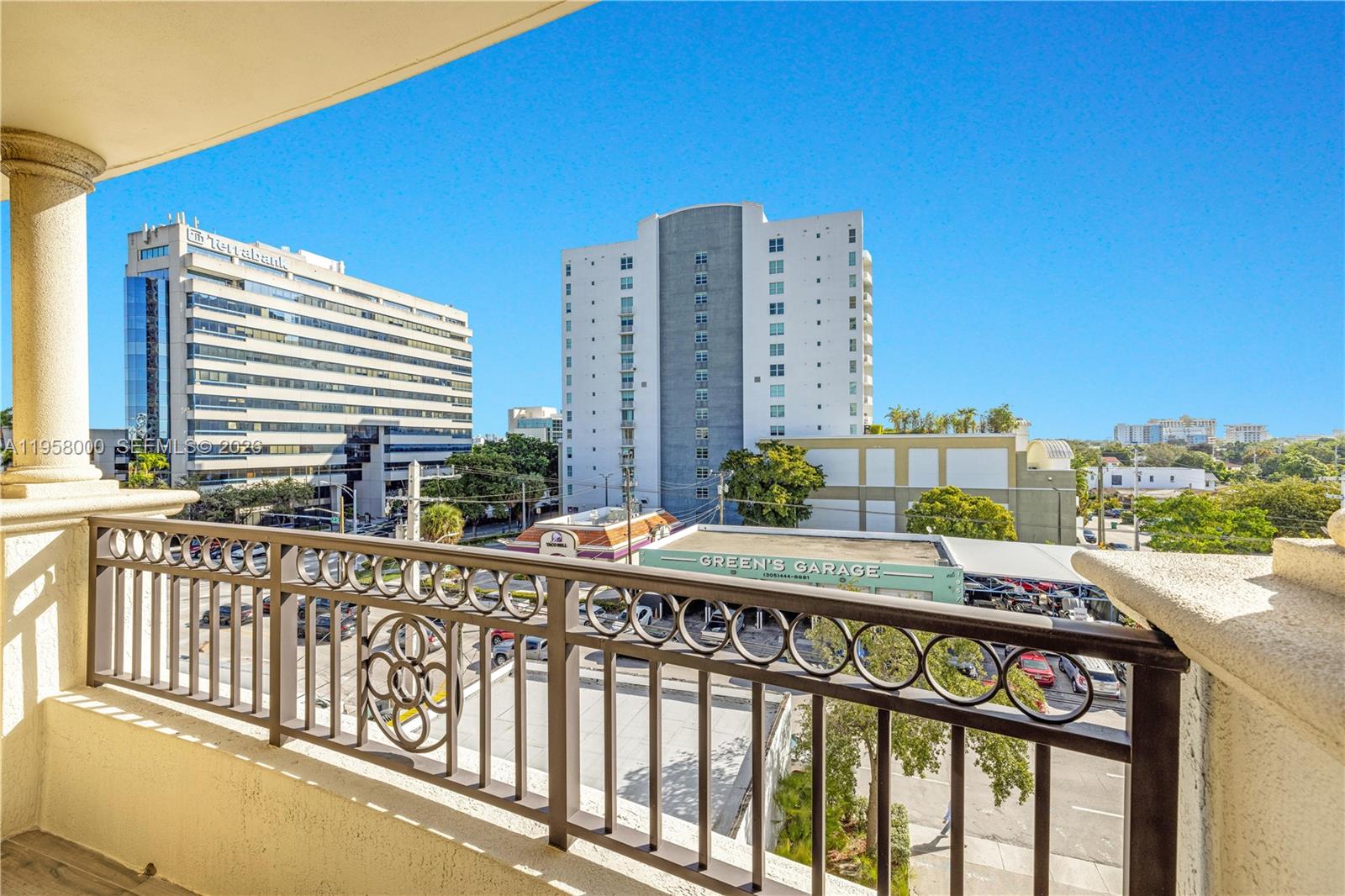 3232 SW 22nd Ter #501 Miami, FL 33145