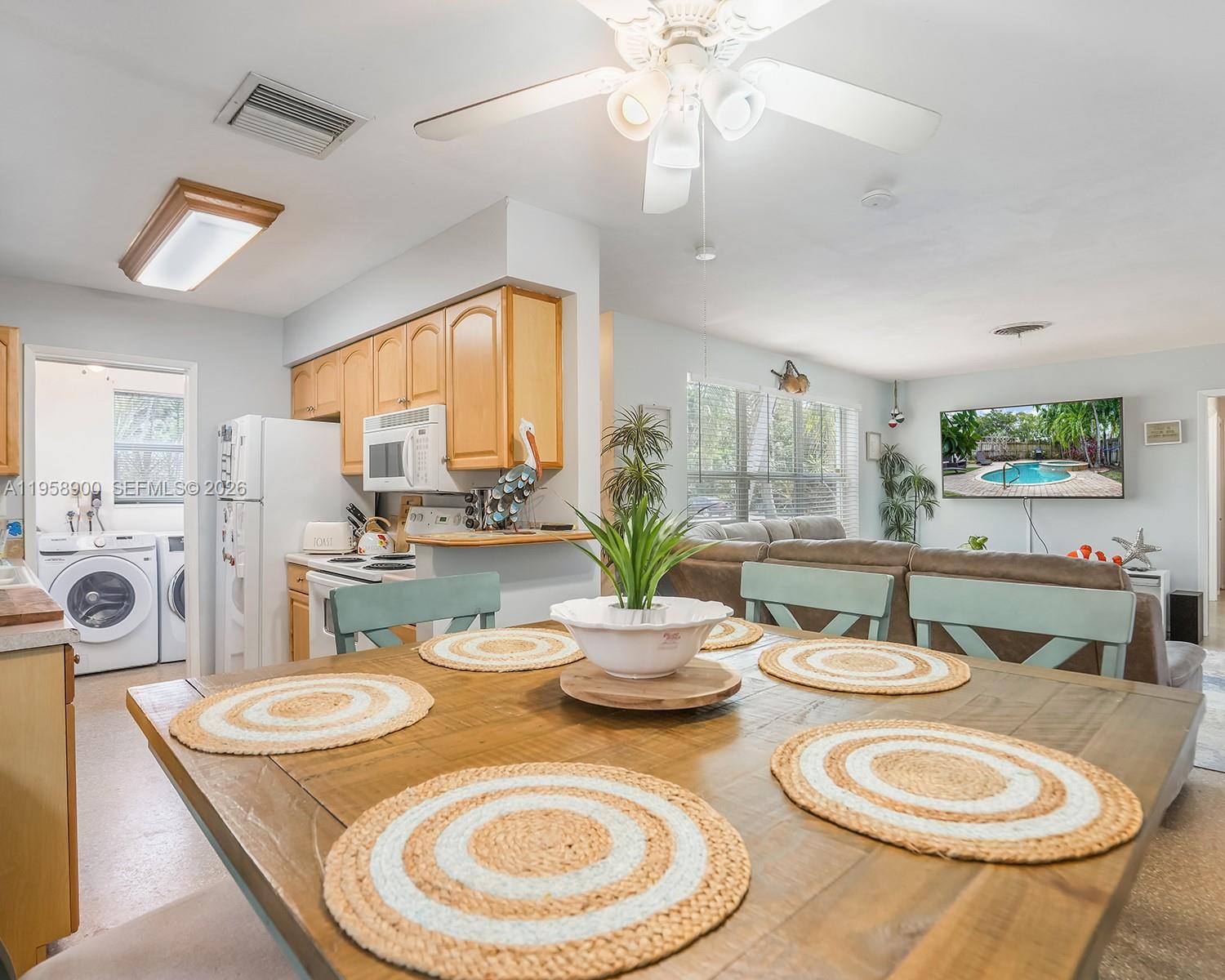 1906 N 31st Ave Hollywood, FL 33021