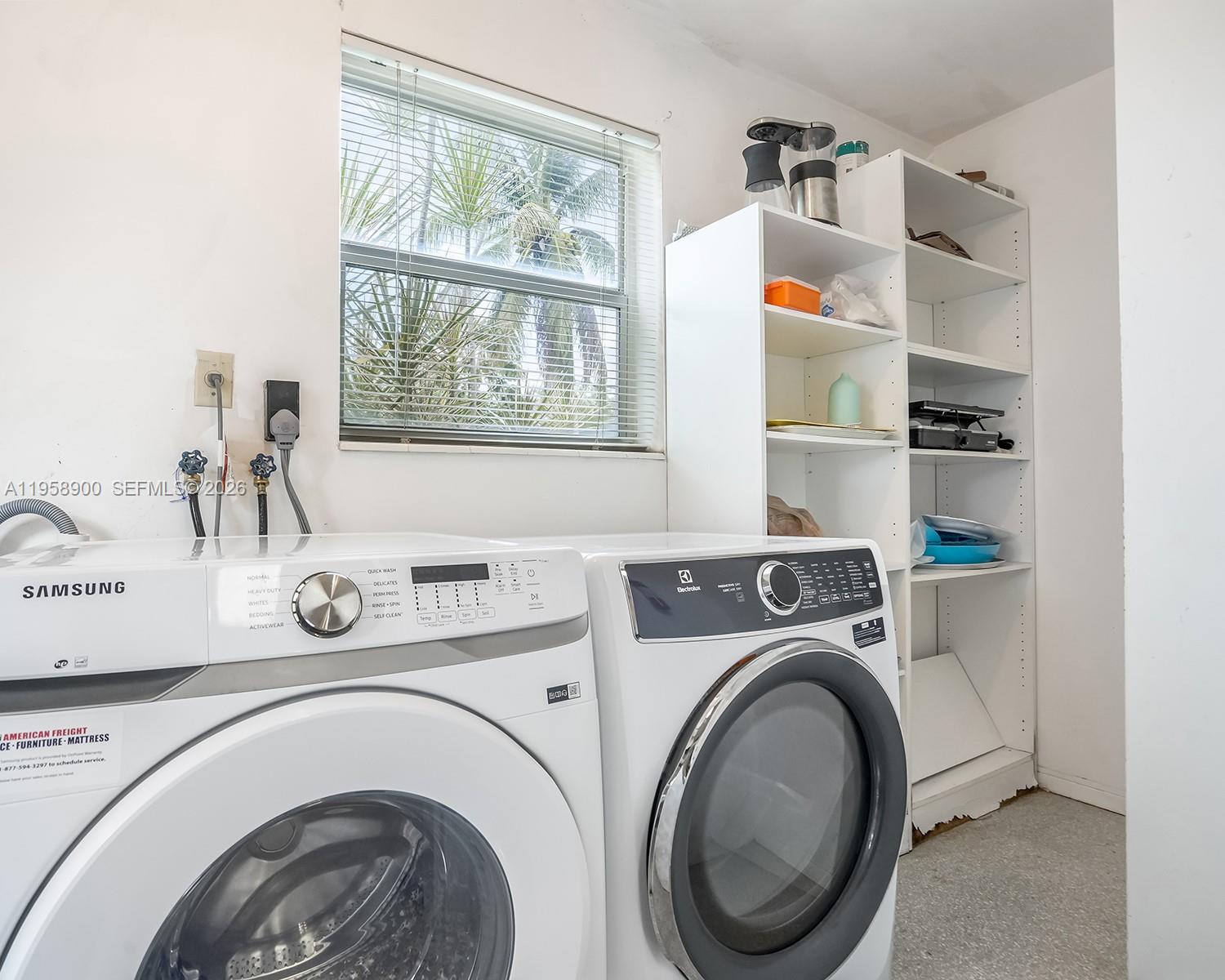 1906 N 31st Ave Hollywood, FL 33021