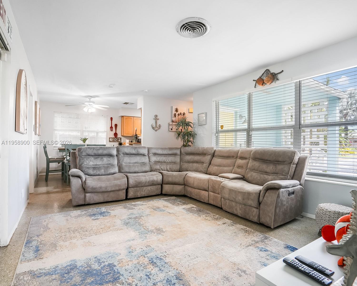 1906 N 31st Ave Hollywood, FL 33021