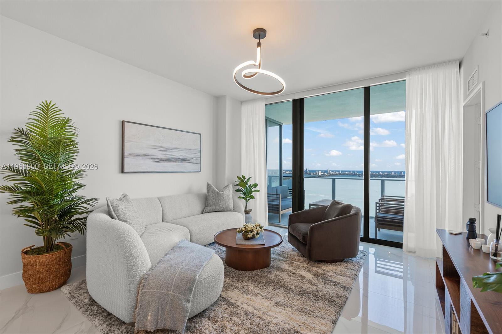 700 NE 24th St #3904