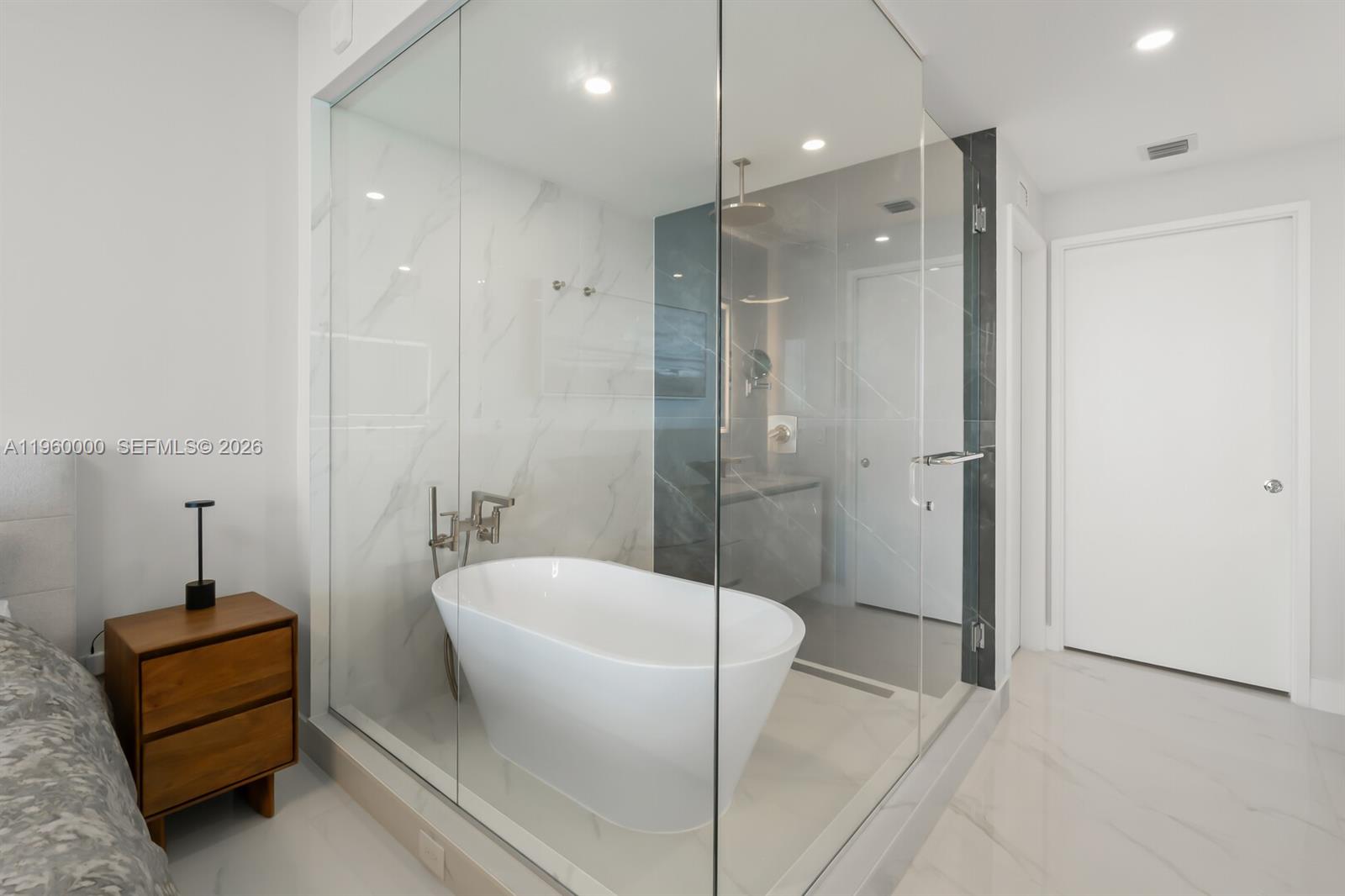 700 NE 24th St #3904 Miami, FL 33137