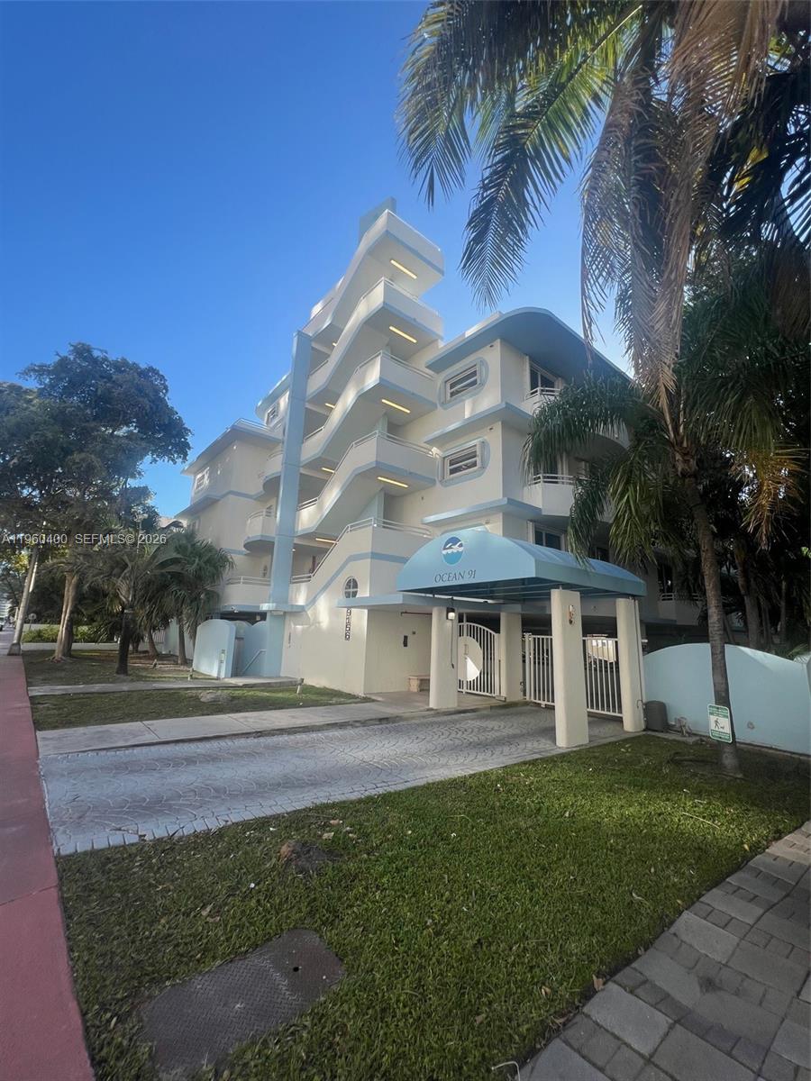 9156 Collins Ave #502 Surfside, FL 33154