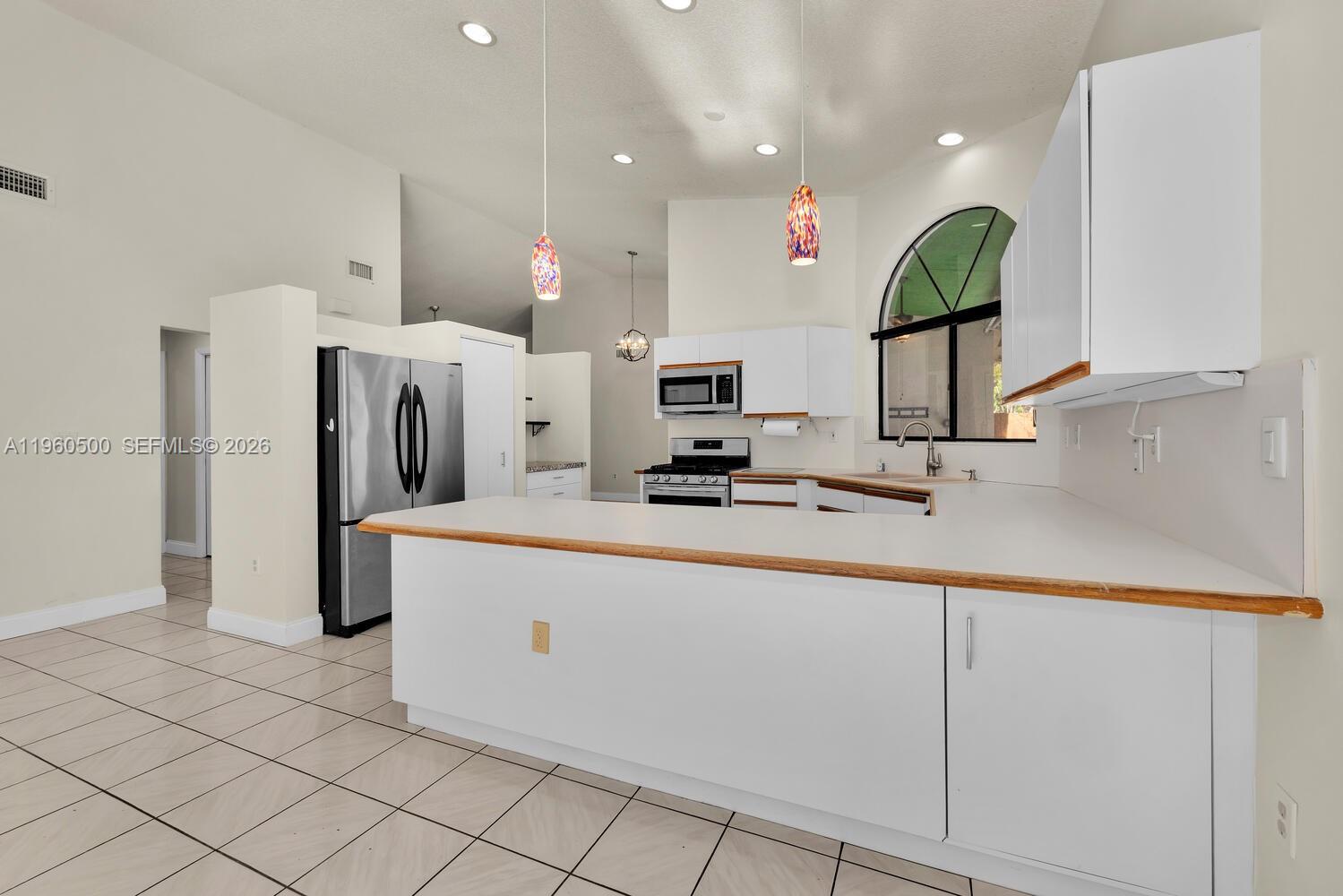 10635 SW 158th Pl Miami, FL 33196