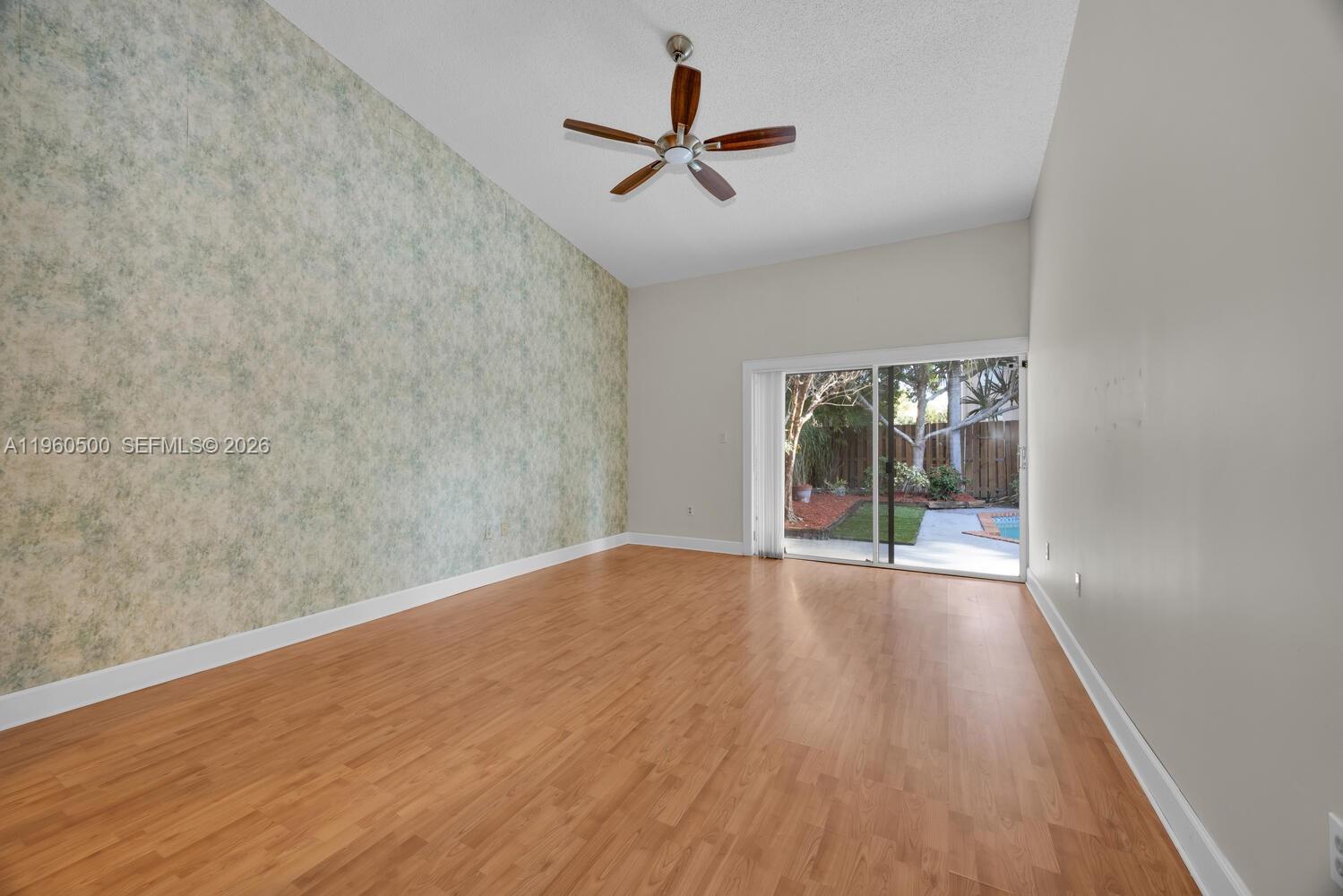 10635 SW 158th Pl Miami, FL 33196