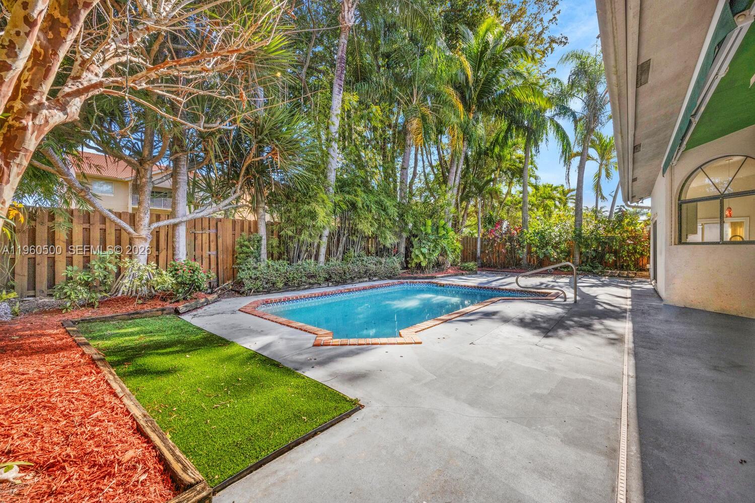 10635 SW 158th Pl Miami, FL 33196