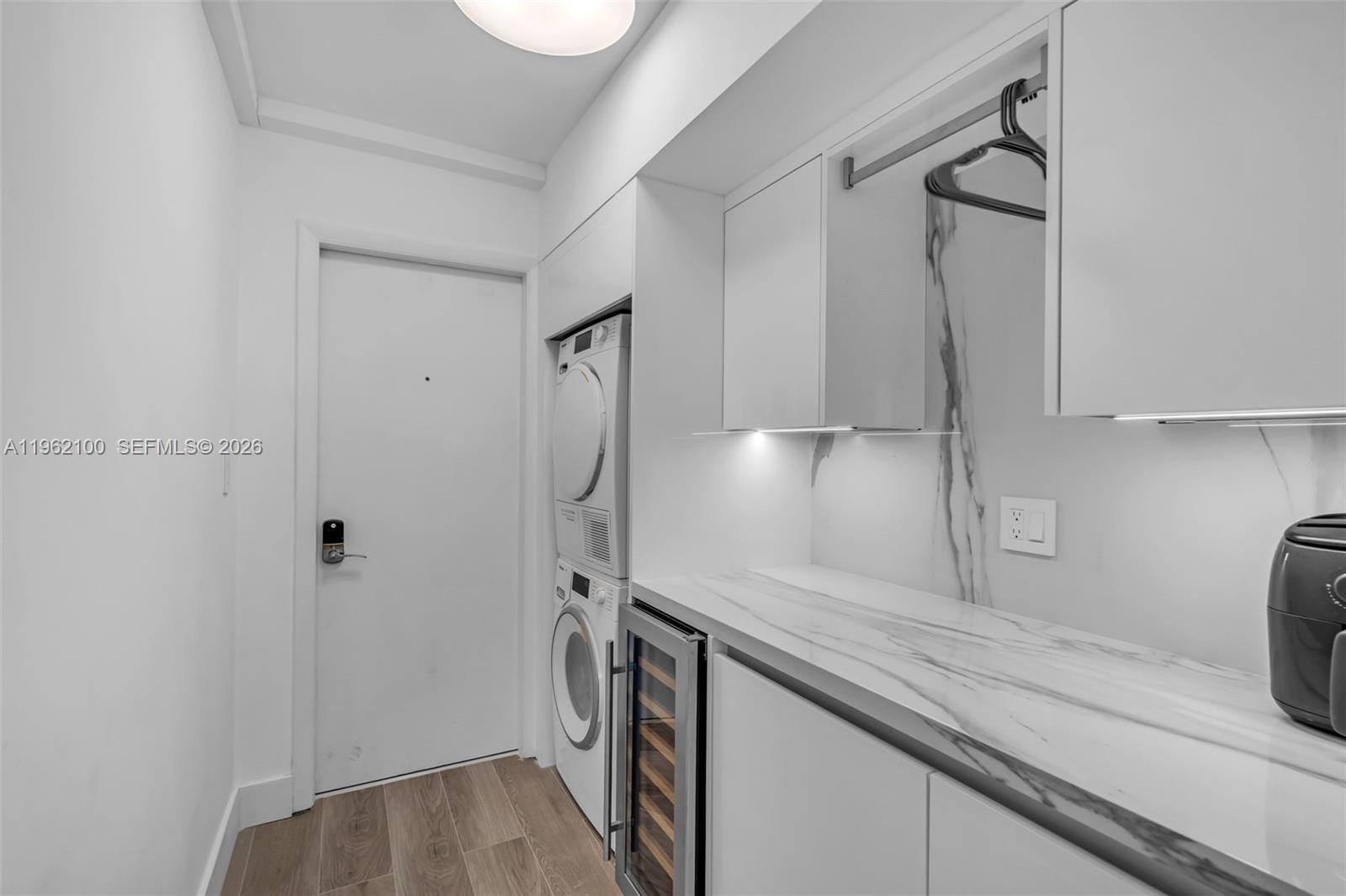 609 Ocean Dr #4G Key Biscayne, FL 33149