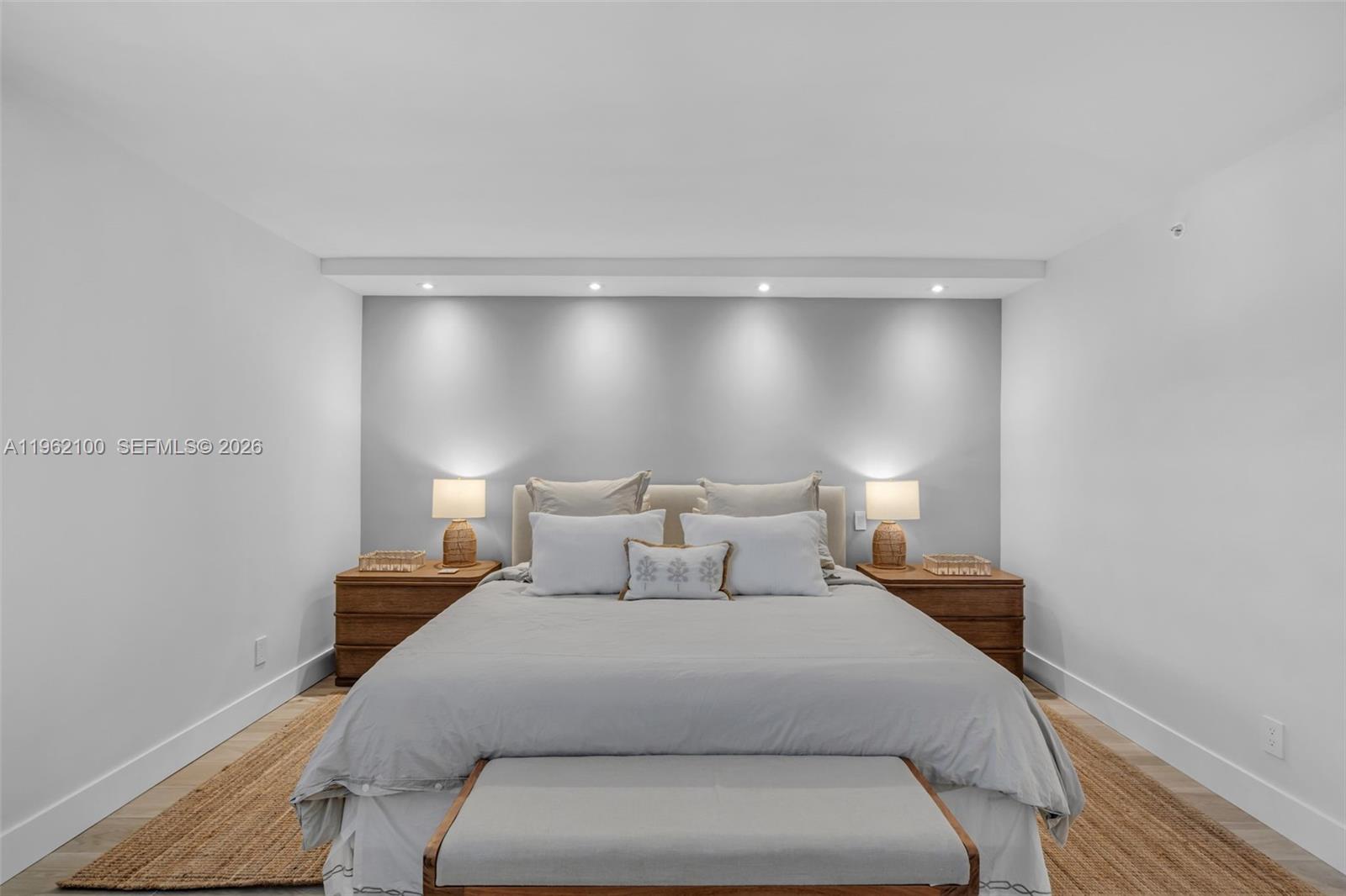 609 Ocean Dr #4G Key Biscayne, FL 33149