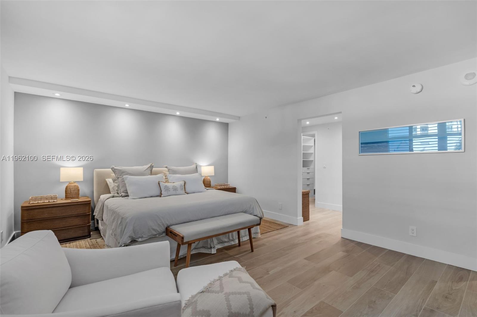 609 Ocean Dr #4G Key Biscayne, FL 33149