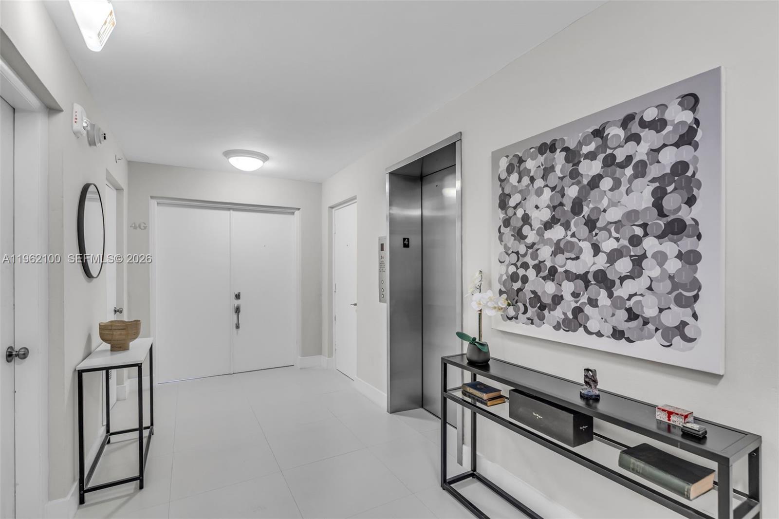 609 Ocean Dr #4G Key Biscayne, FL 33149