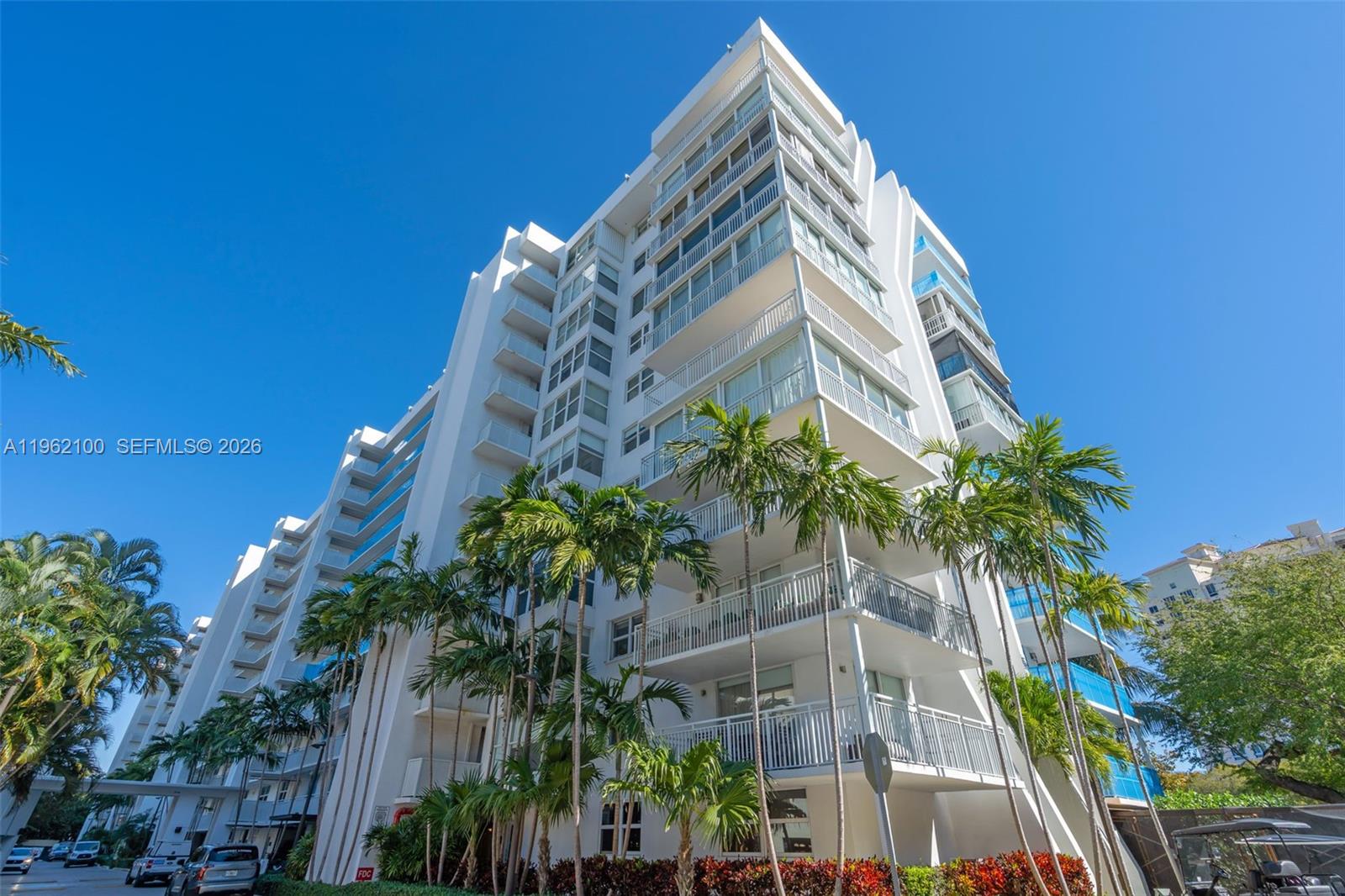 609 Ocean Dr #4G Key Biscayne, FL 33149