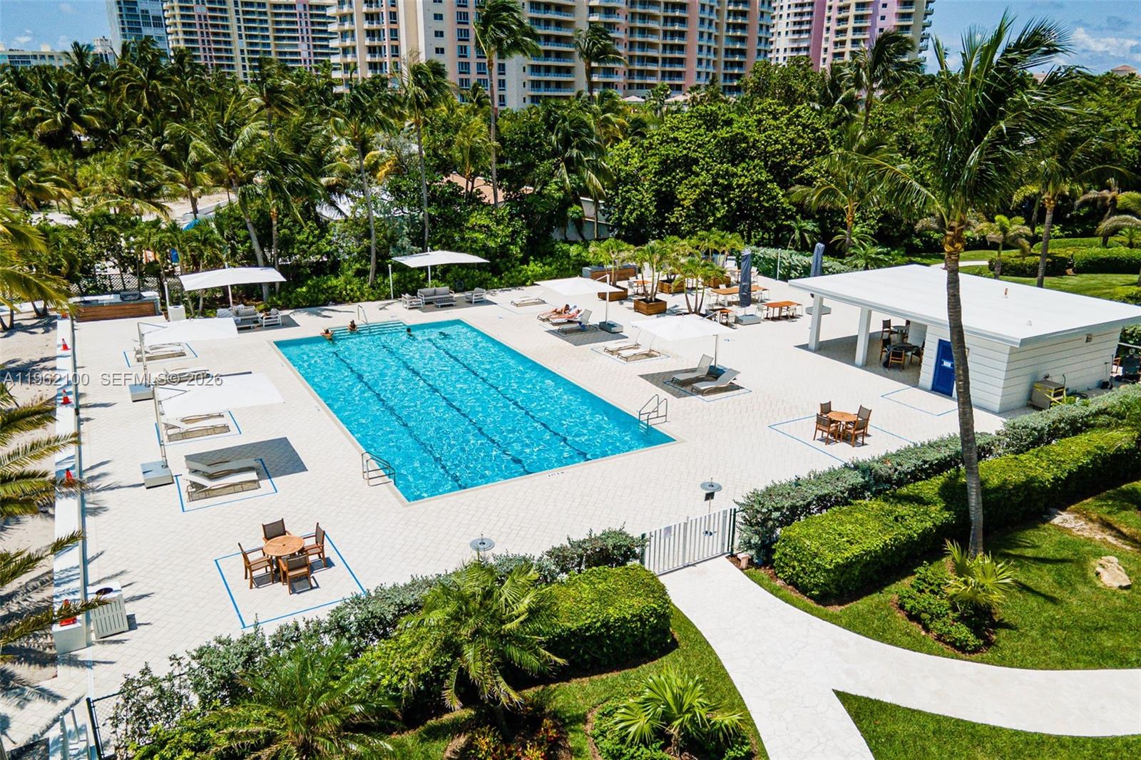 609 Ocean Dr #4G Key Biscayne, FL 33149