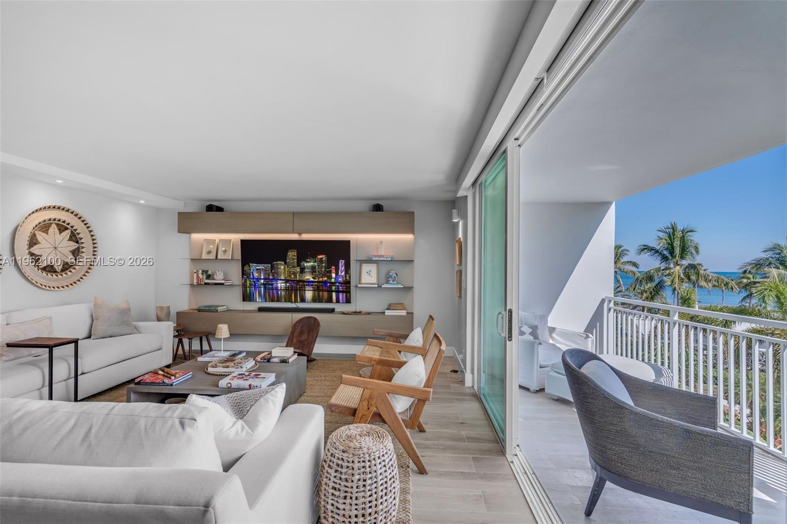 609 Ocean Dr #4G Key Biscayne, FL 33149