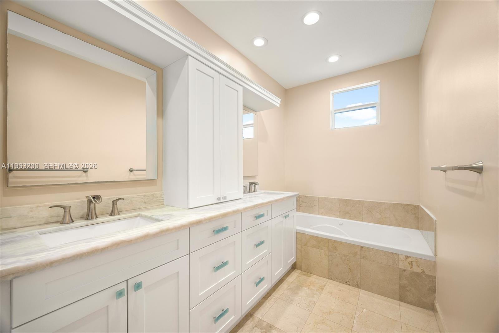 3425 Norfolk St Pompano Beach, FL 33062