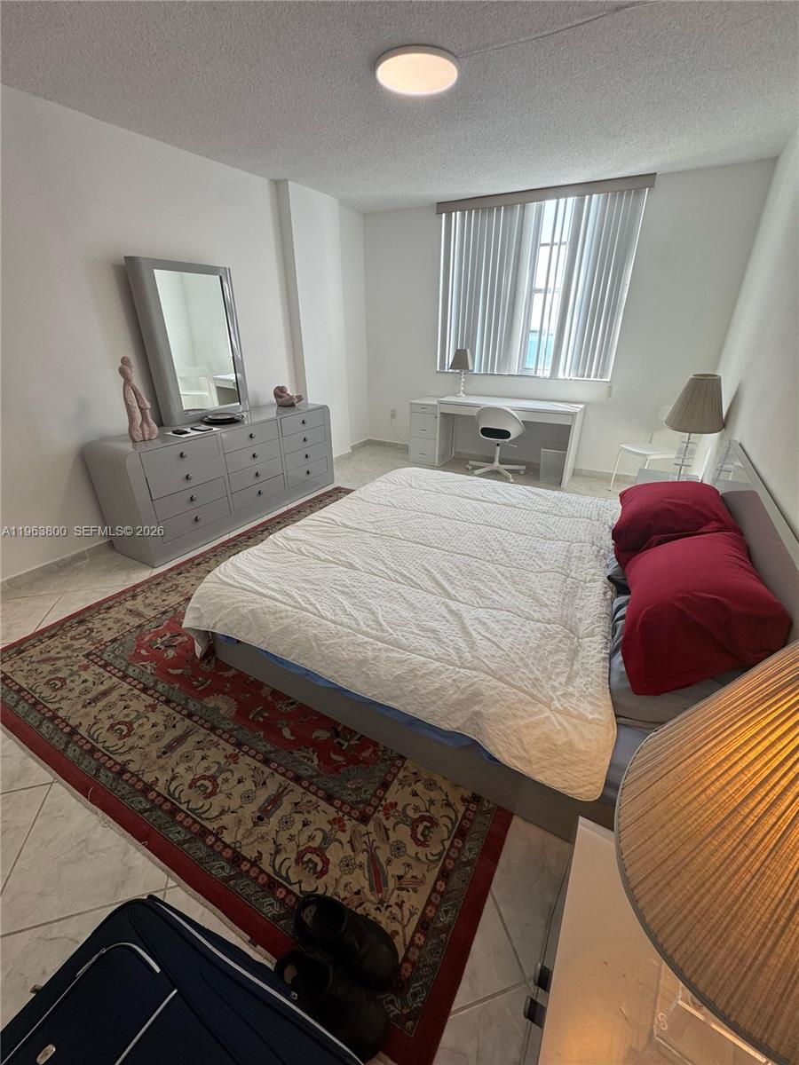 image Arlen House Condo15