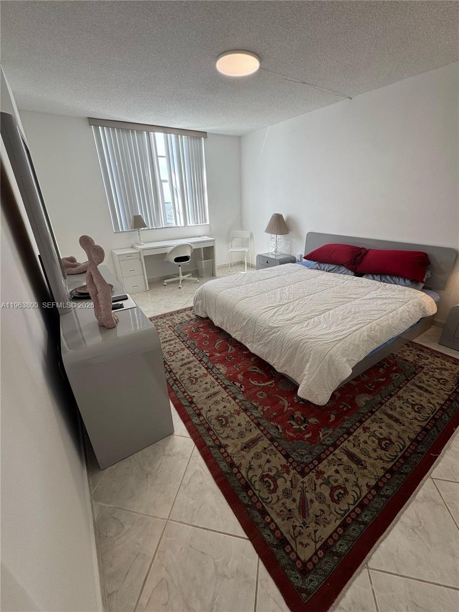 image Arlen House Condo16