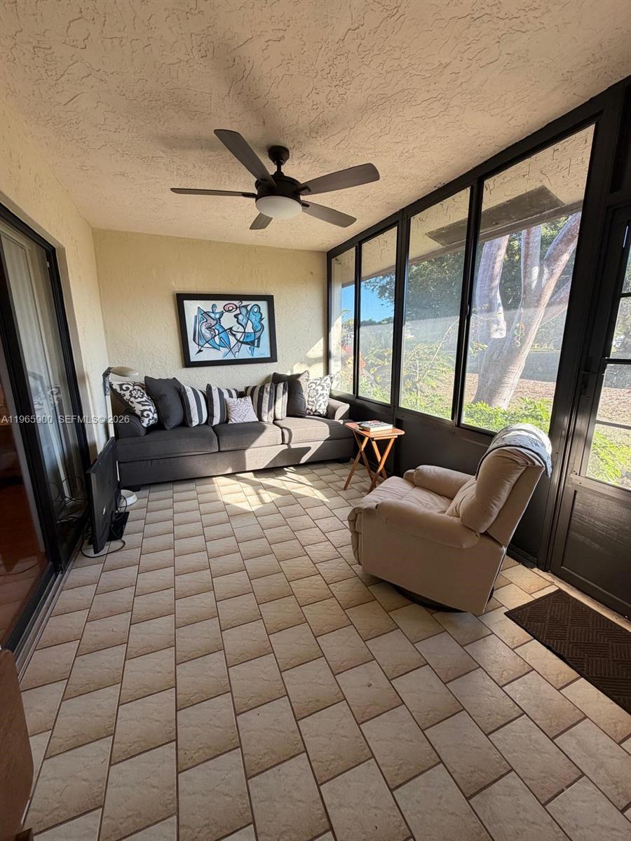 6180 Kings Gate Cir Delray Beach, FL 33484