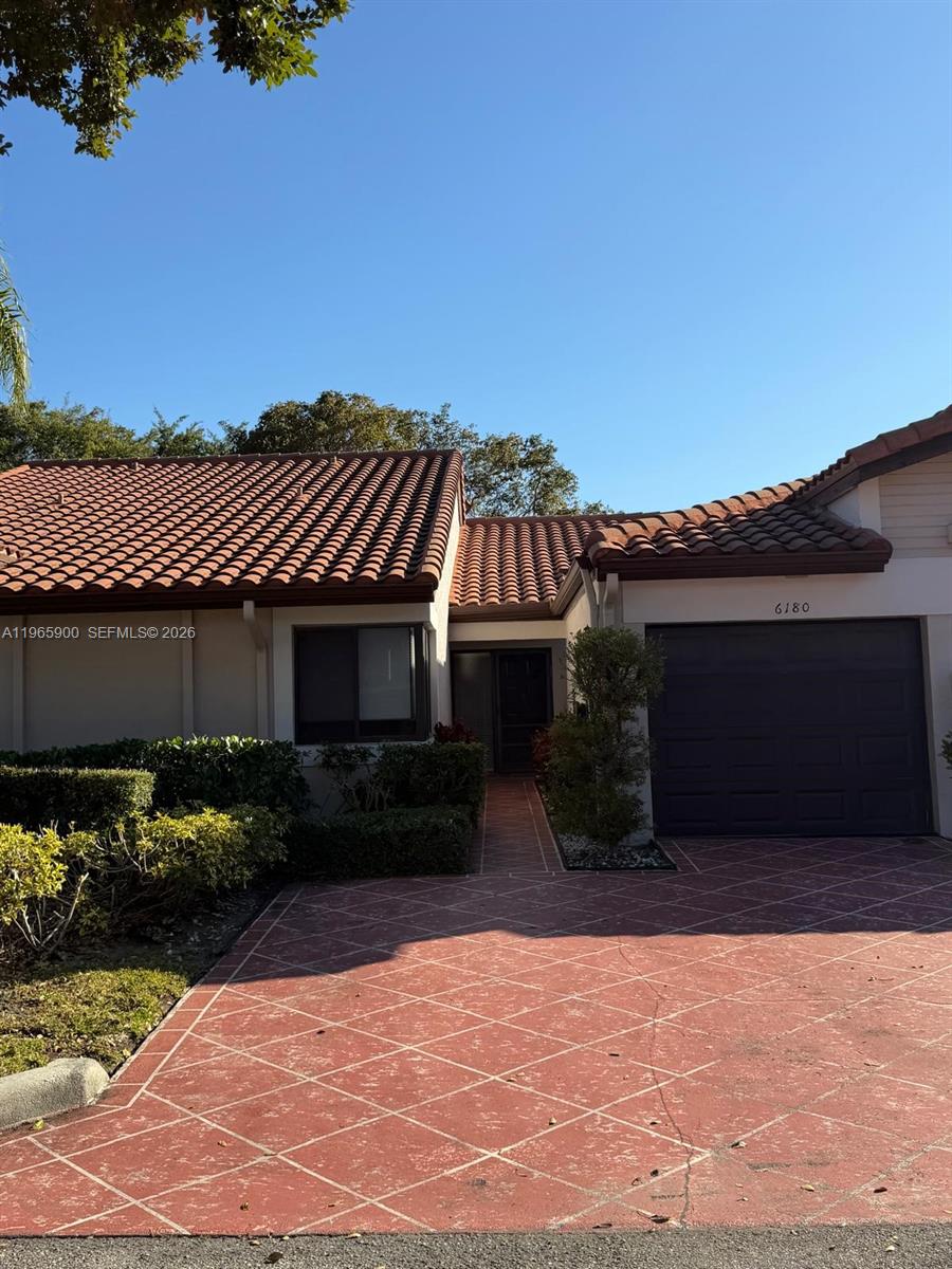 6180 Kings Gate Cir Delray Beach, FL 33484