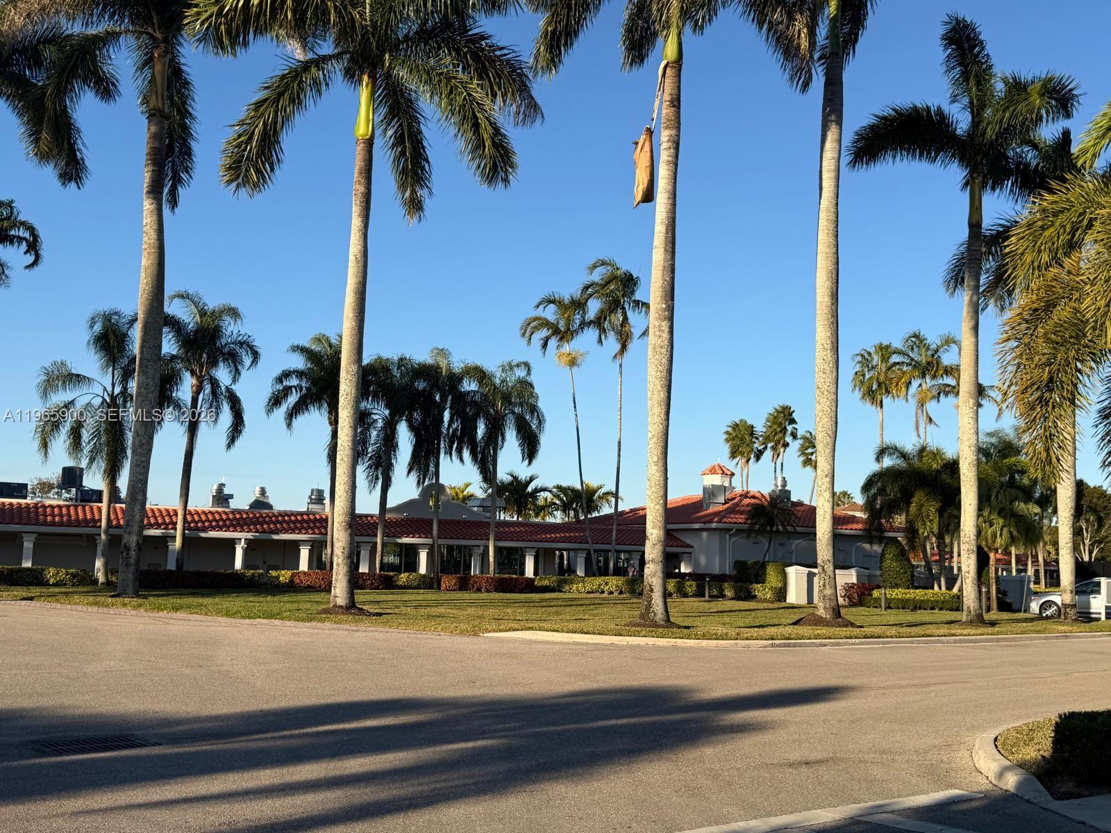 6180 Kings Gate Cir Delray Beach, FL 33484