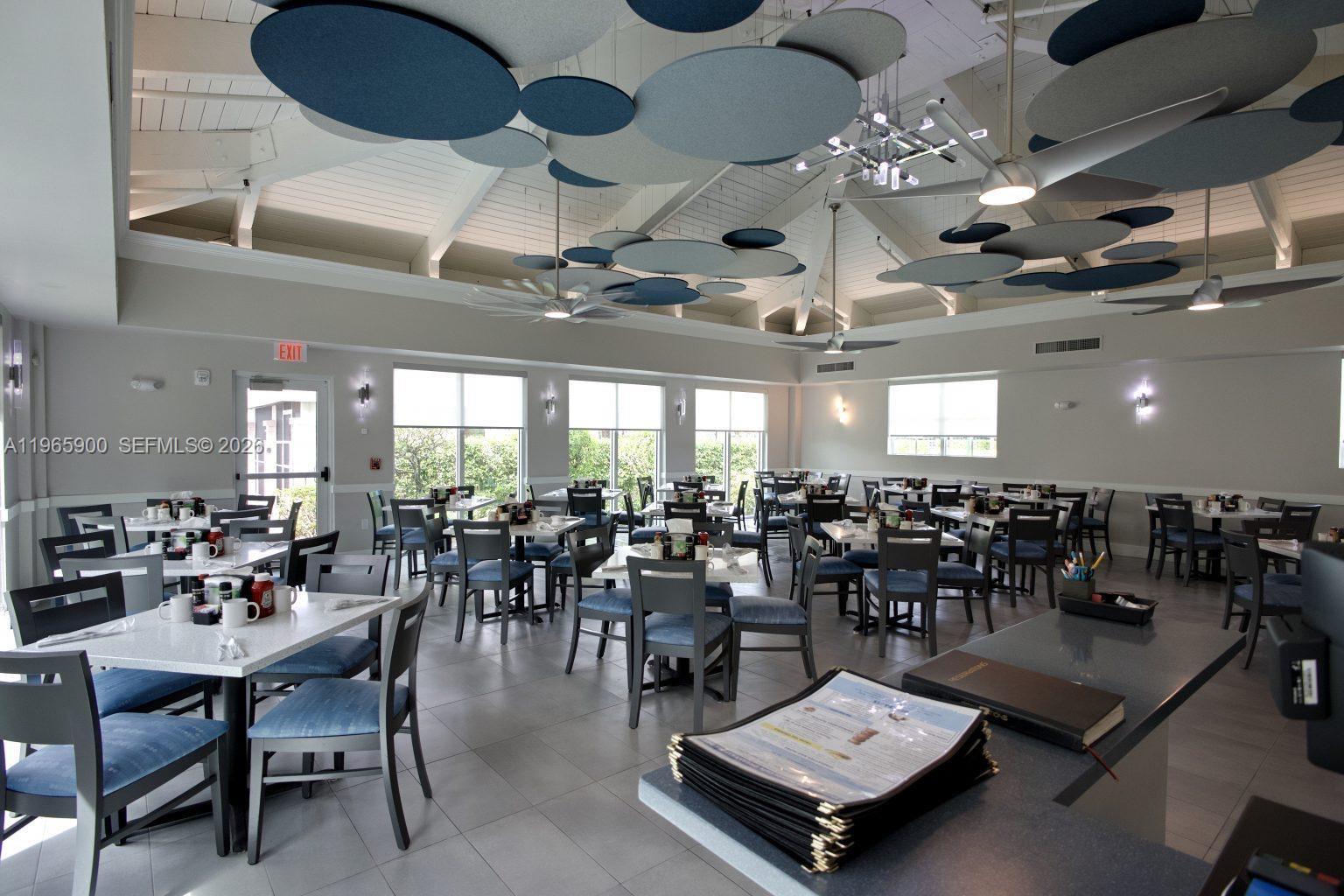 6180 Kings Gate Cir Delray Beach, FL 33484