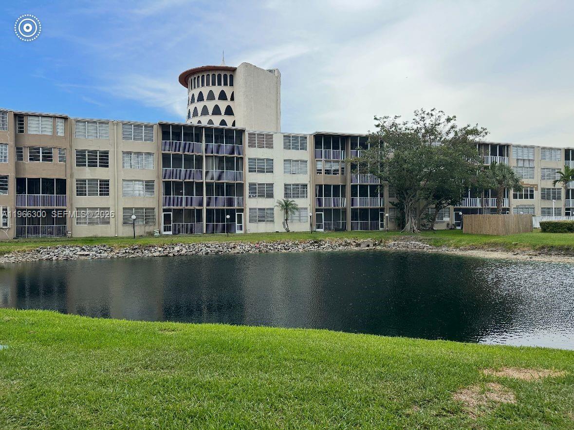 1700 NE 191st St #105