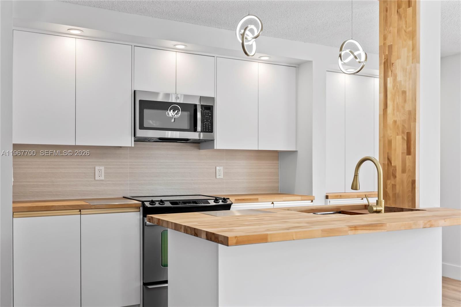 7511 S Oriole Blvd #201