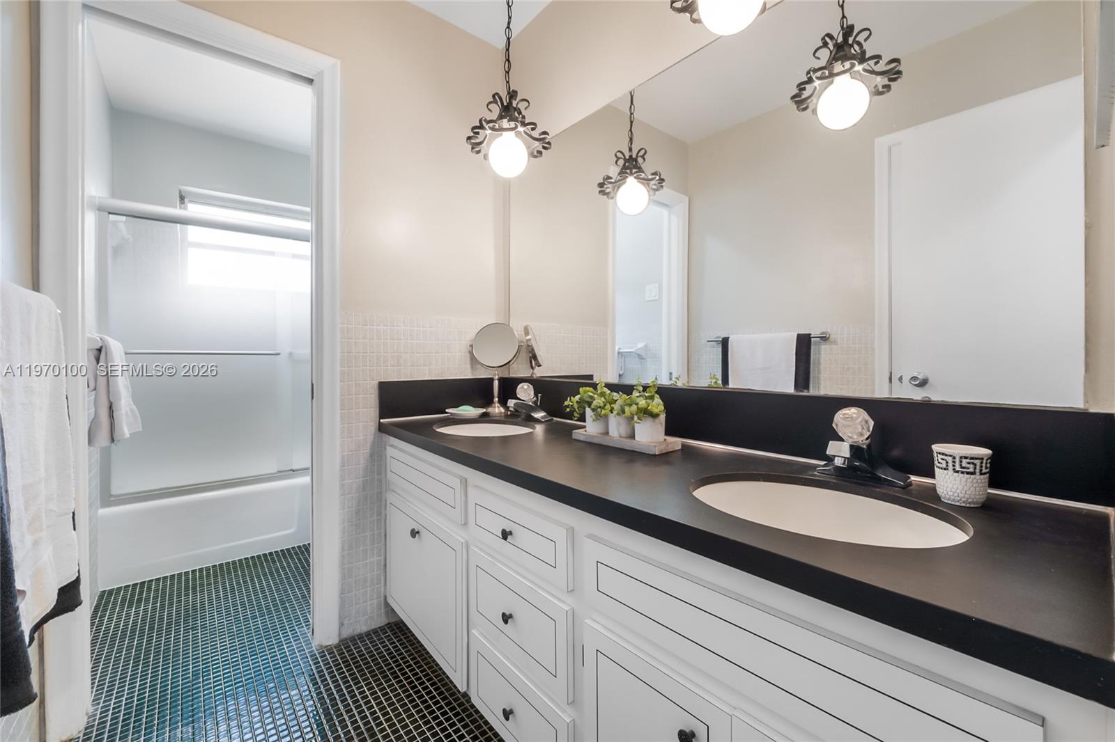 4931 Madison St Hollywood, FL 33021