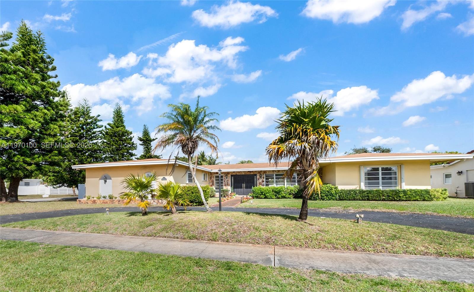 4931 Madison St Hollywood, FL 33021