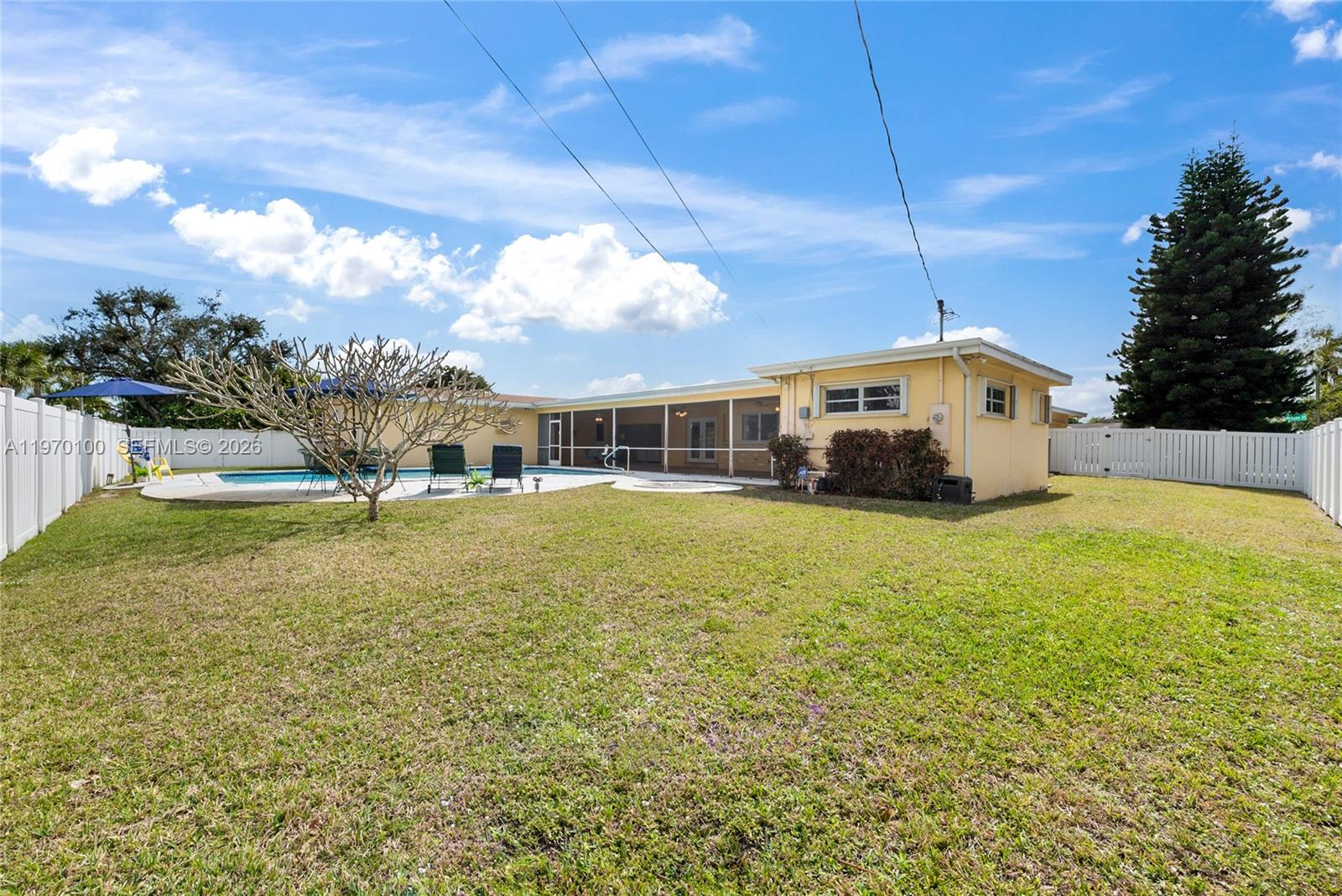 4931 Madison St Hollywood, FL 33021