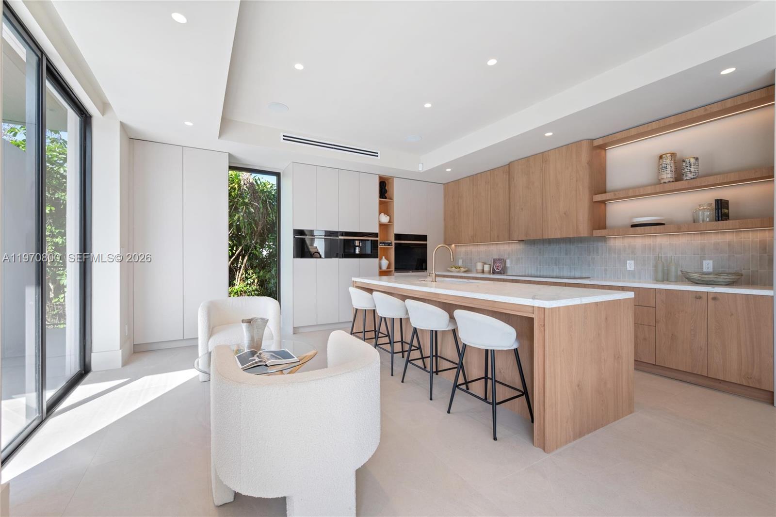 5854 SW 30th St Miami, FL 33155