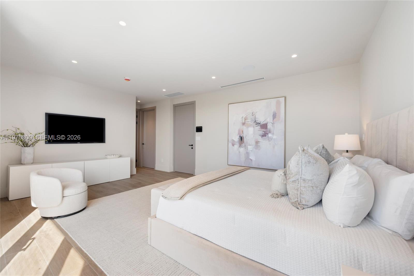 5854 SW 30th St Miami, FL 33155