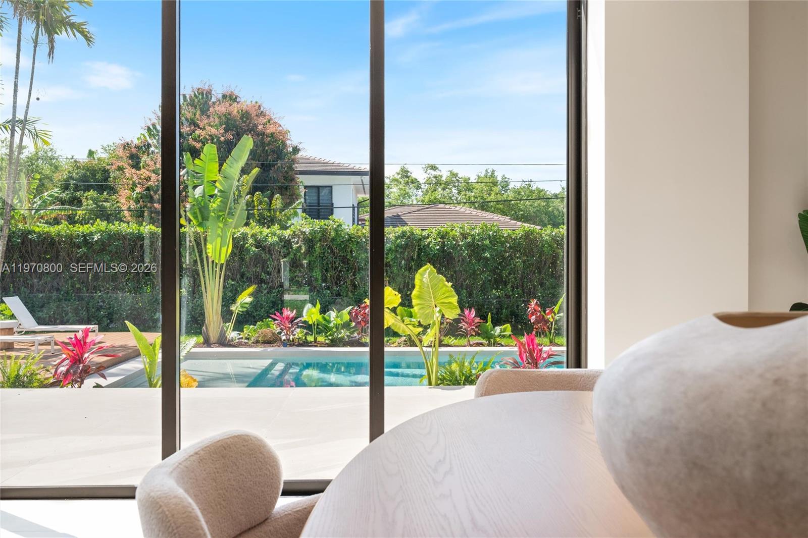 5854 SW 30th St Miami, FL 33155