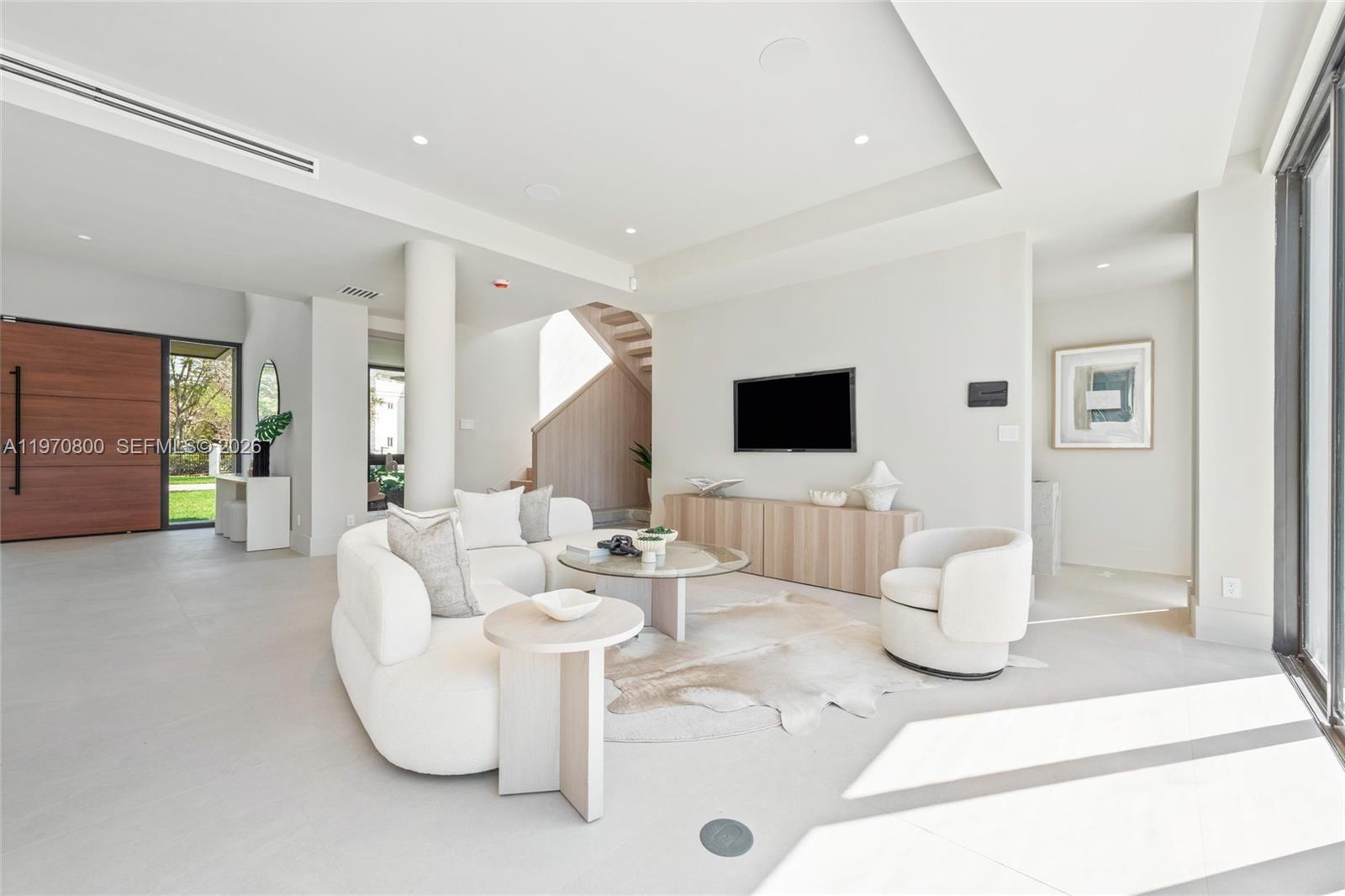 5854 SW 30th St Miami, FL 33155