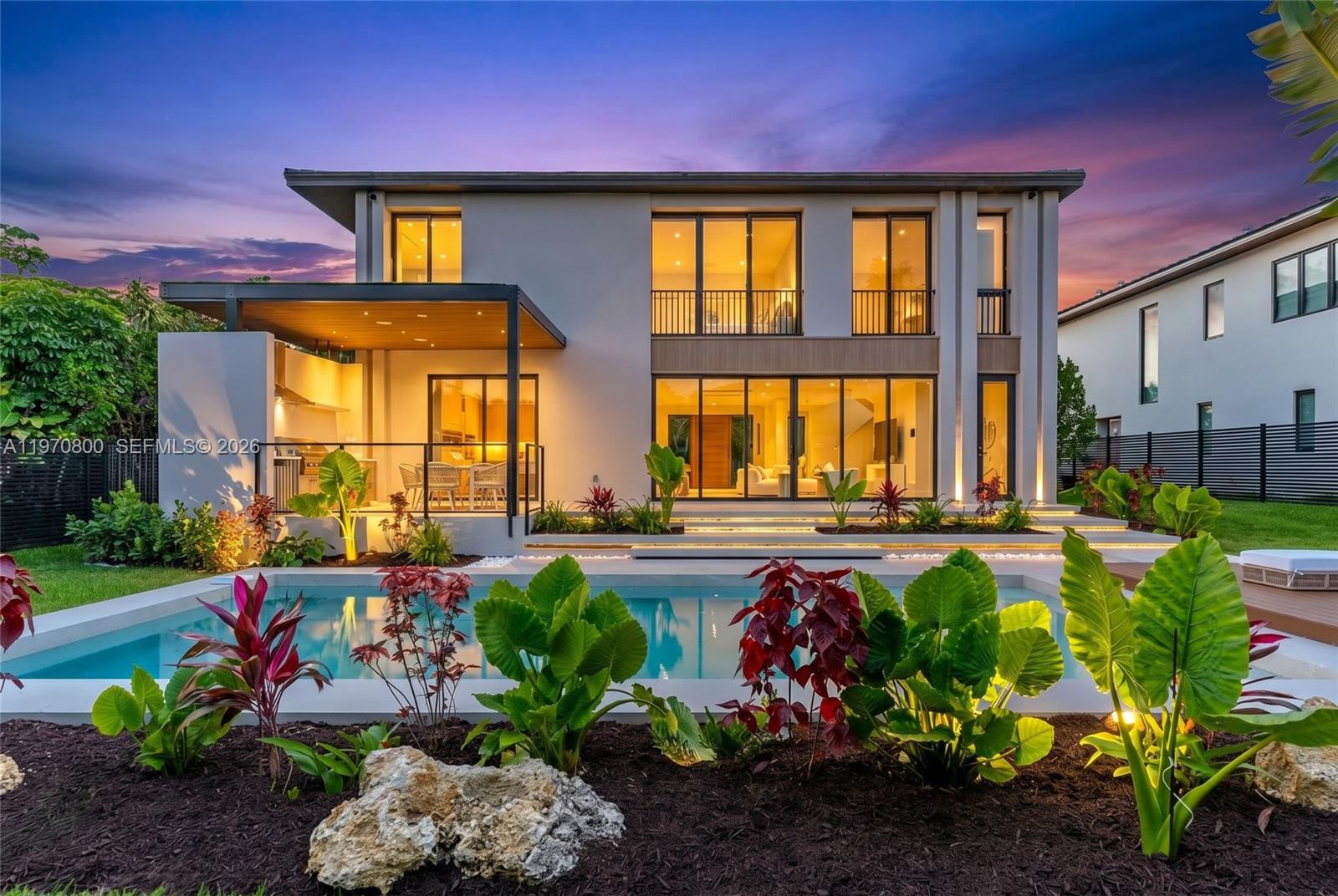 5854 SW 30th St Miami, FL 33155