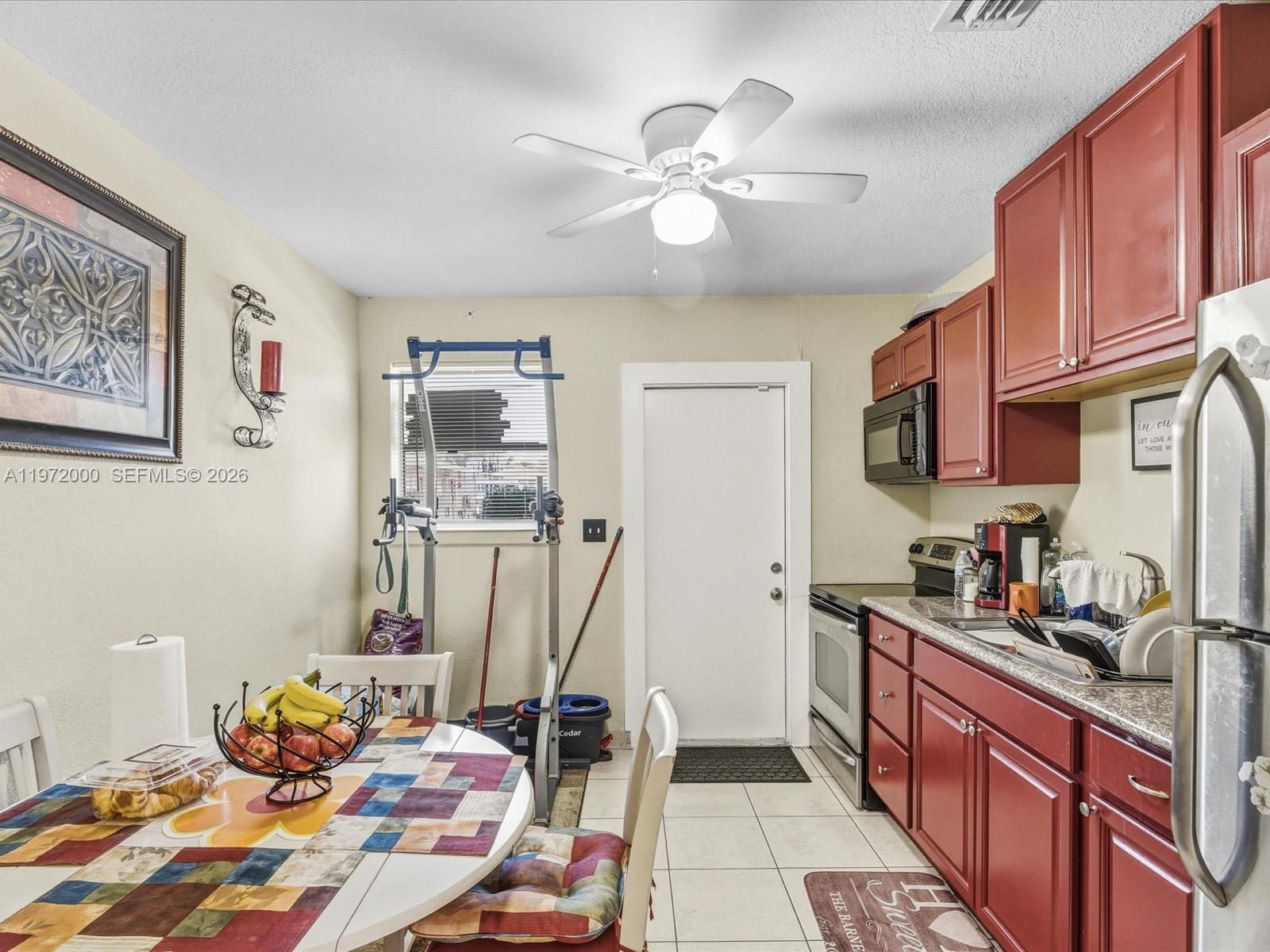 118 Phippen Waiters Rd Dania Beach, FL 33004