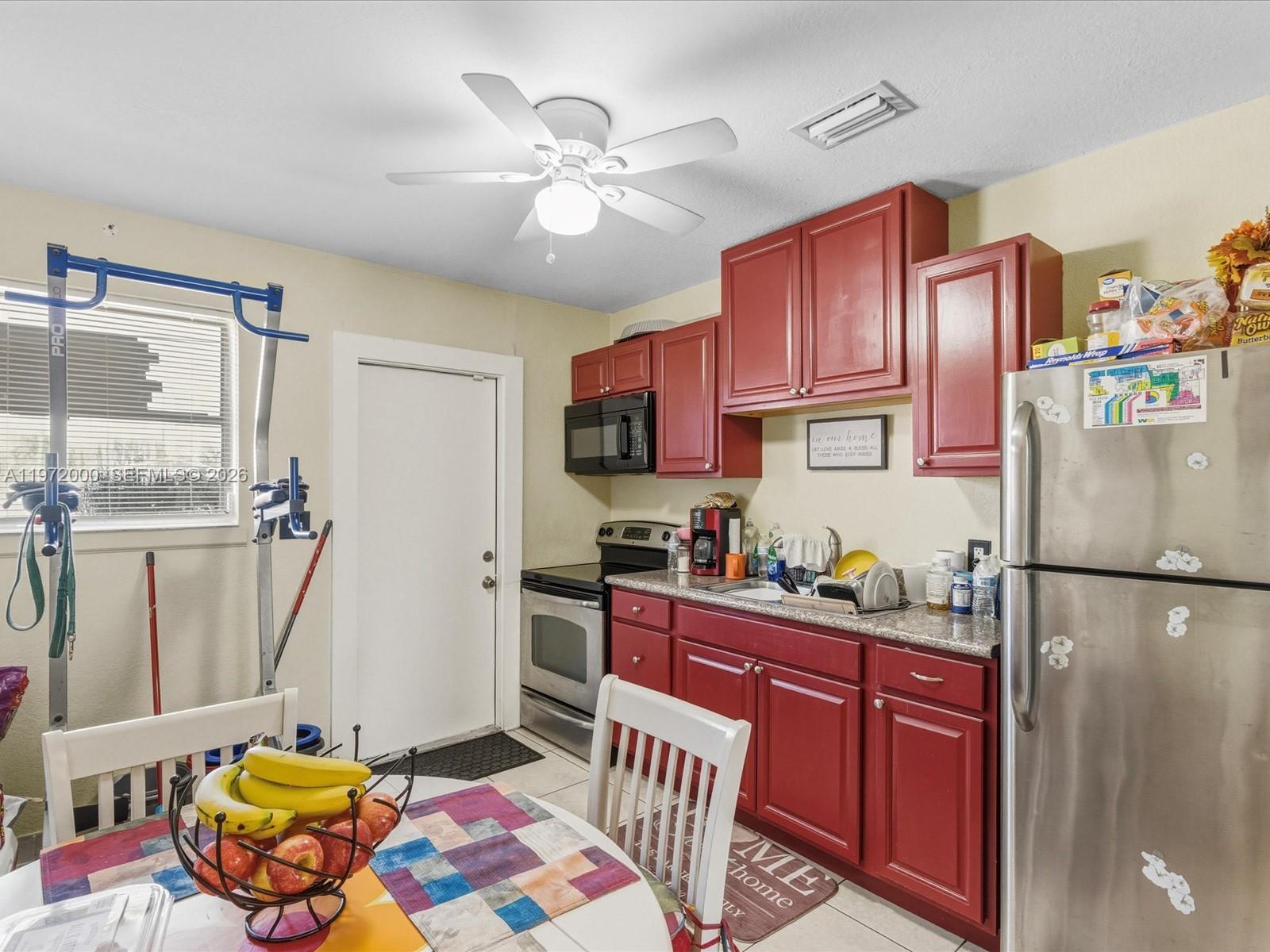 118 Phippen Waiters Rd Dania Beach, FL 33004