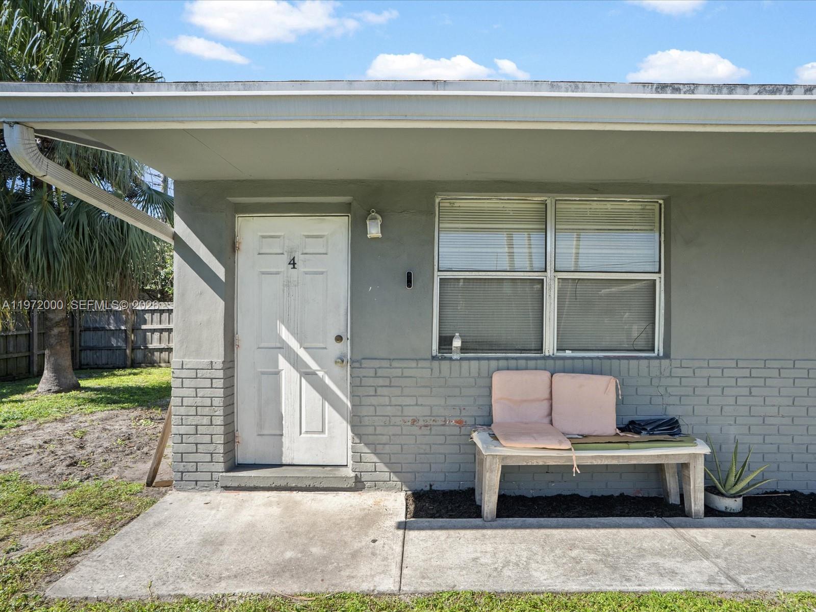 118 Phippen Waiters Rd Dania Beach, FL 33004